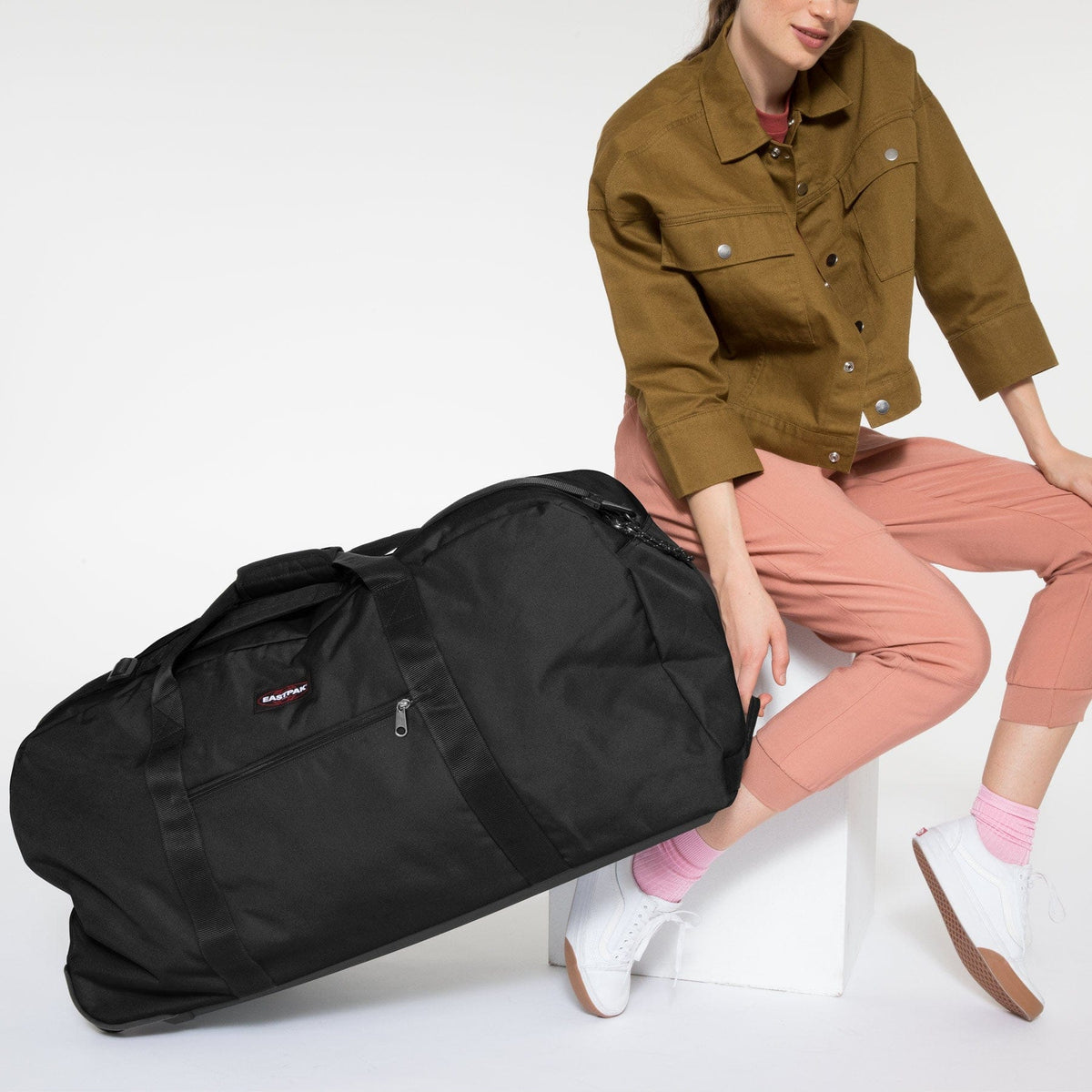 Eastpak - WAREHOUSE + Resväska #Färg_Svart
