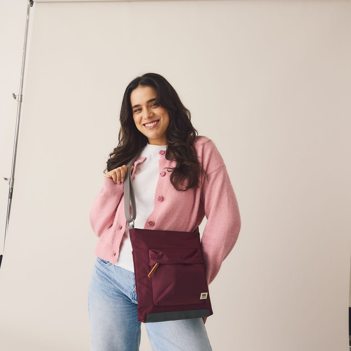 ROKA London - Kennington M crossbody-väska
