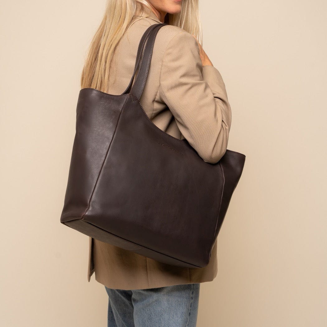 The Chesterfield Brand - Mireya Toteväska