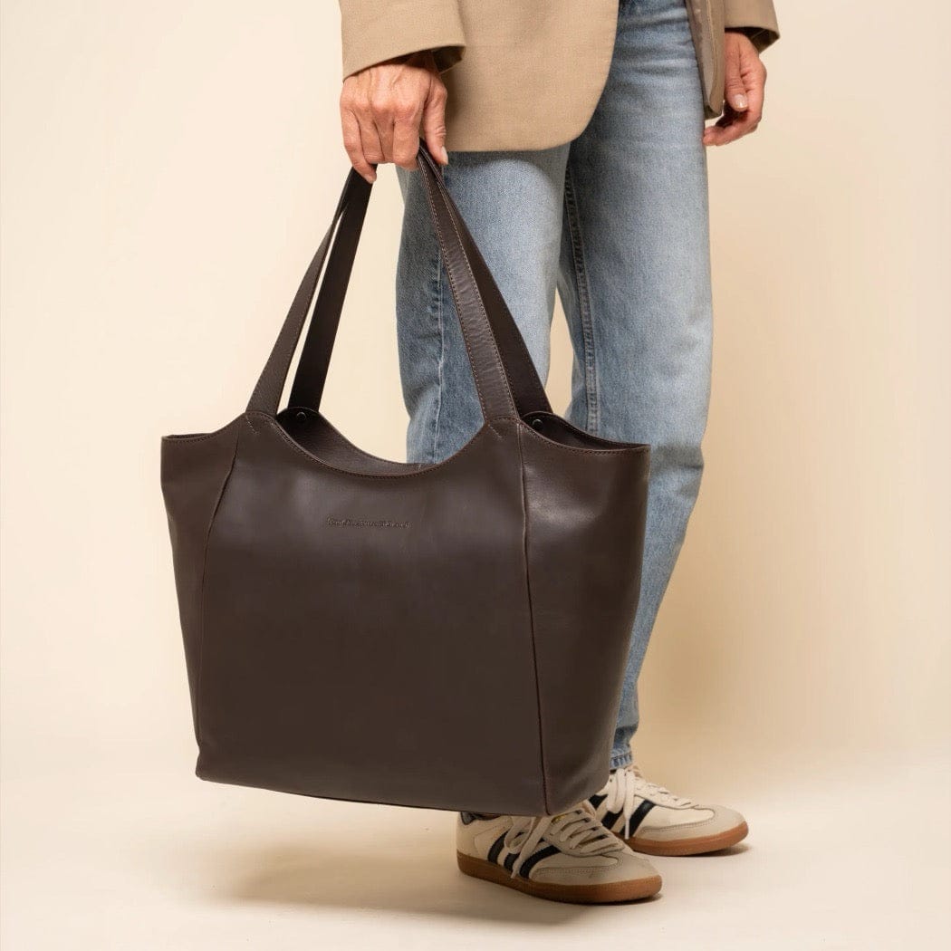 The Chesterfield Brand - Mireya Toteväska