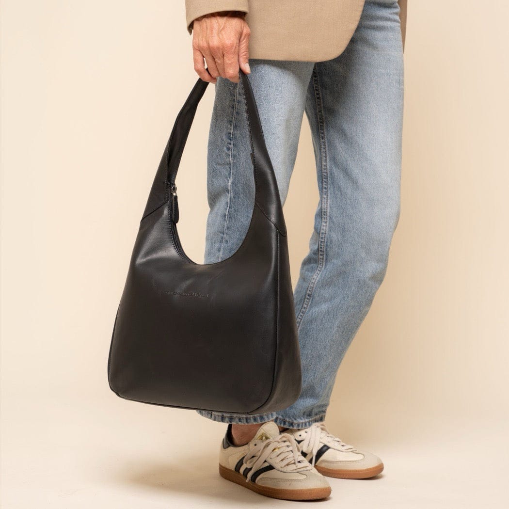 The Chesterfield Brand - Neya Toteväska