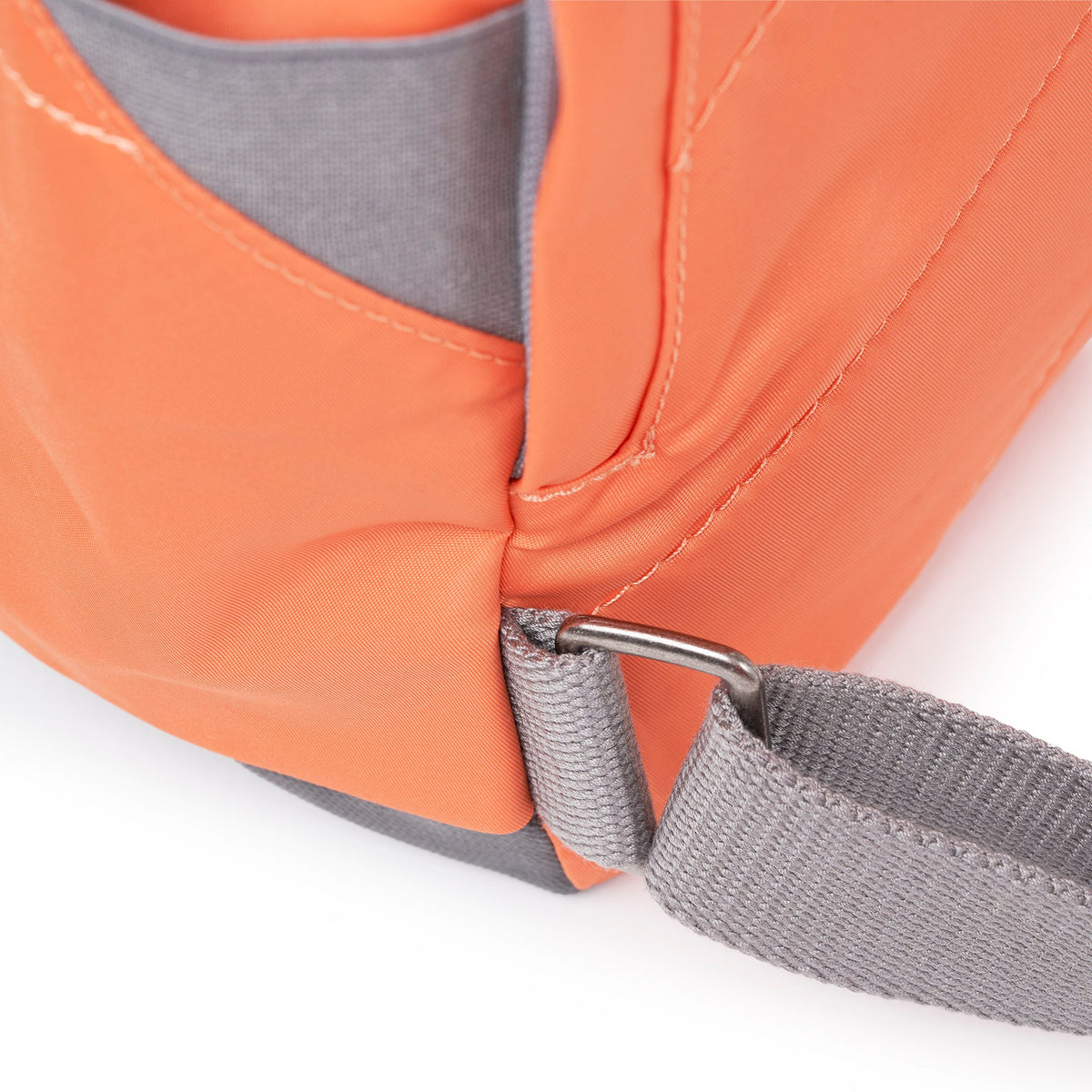 ROKA London - Canfield S Sustainable rolltop-ryggsäck