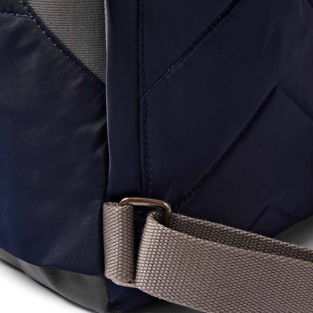 ROKA London - Canfield S Sustainable rolltop-ryggsäck