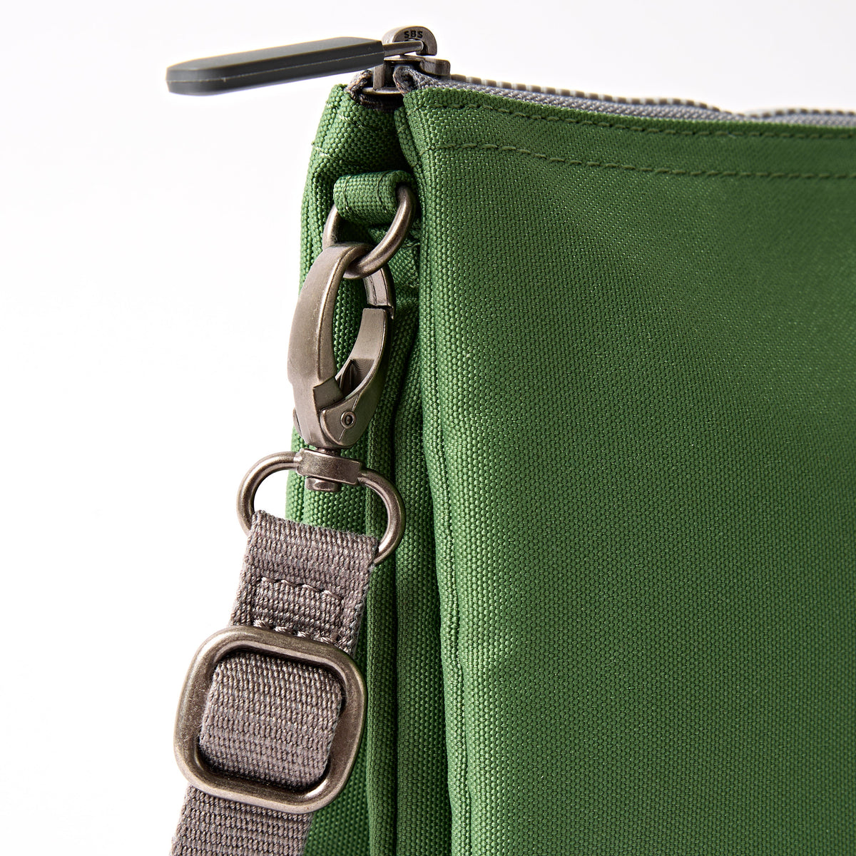 ROKA London - Carnaby XL crossbody-väska