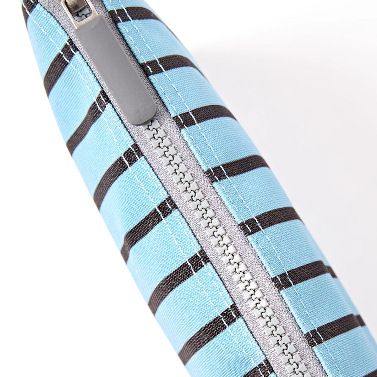 ROKA London - Carnaby XL crossbody-väska