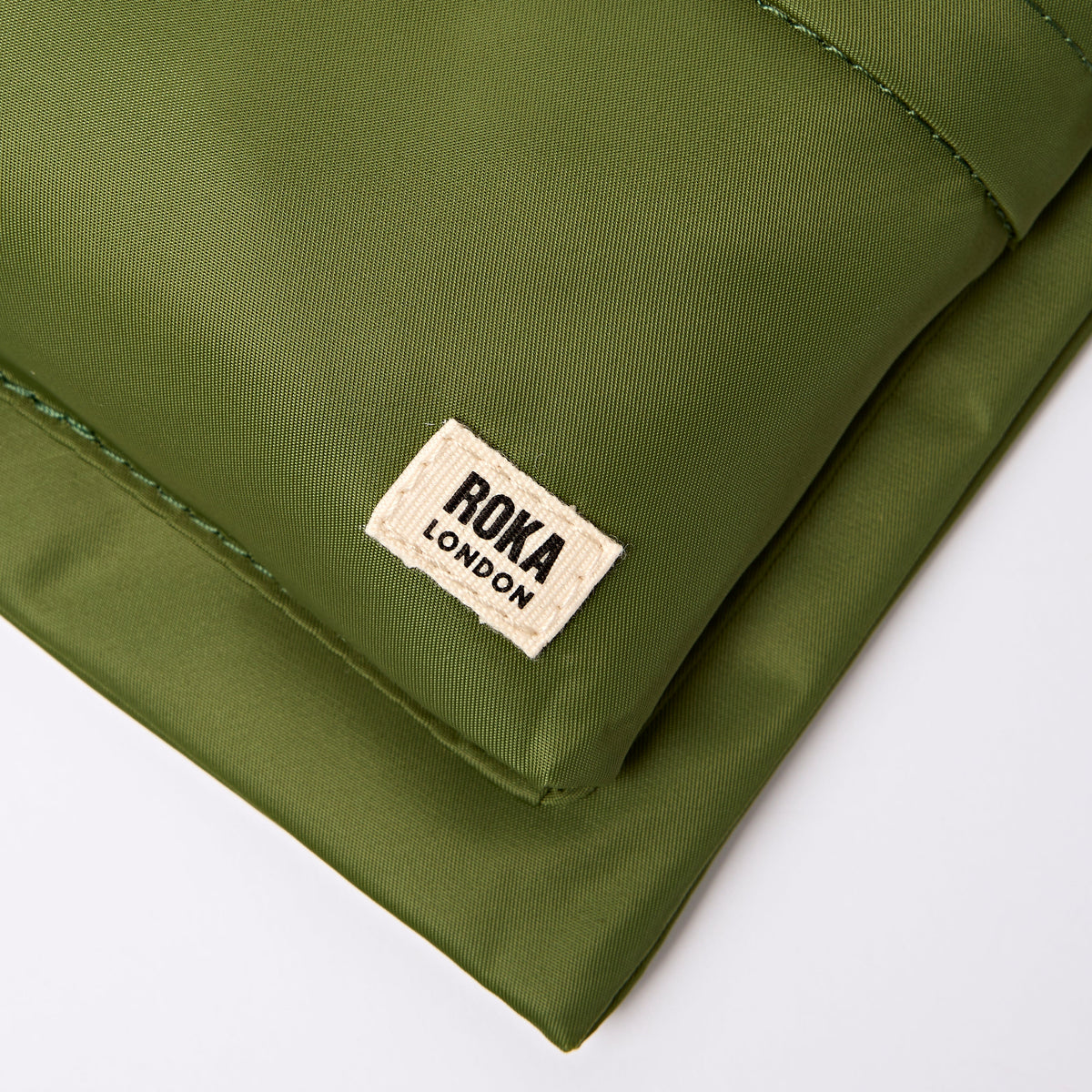 ROKA London - Chelsea B M crossbody-väska