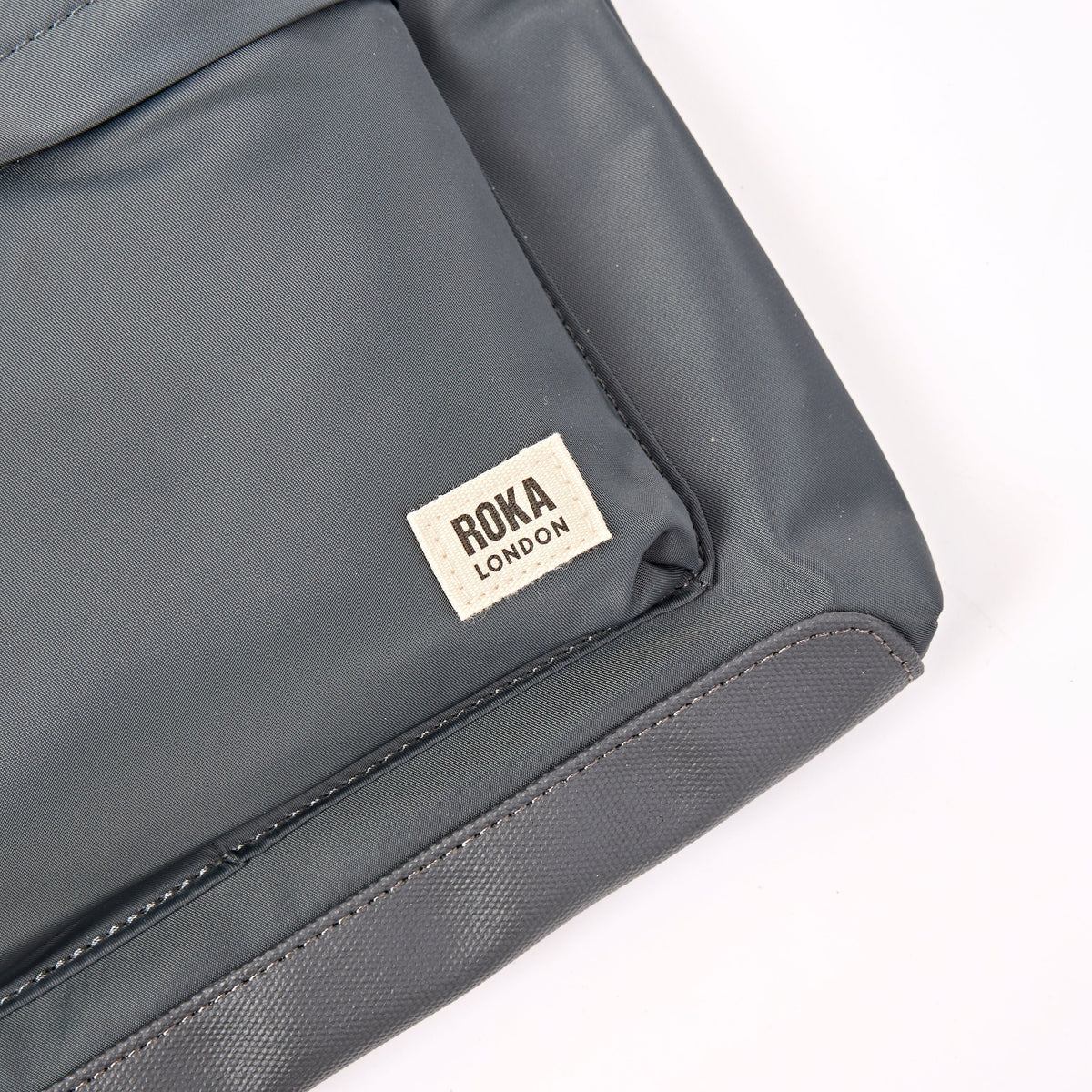 ROKA London - Kennington M crossbody-väska