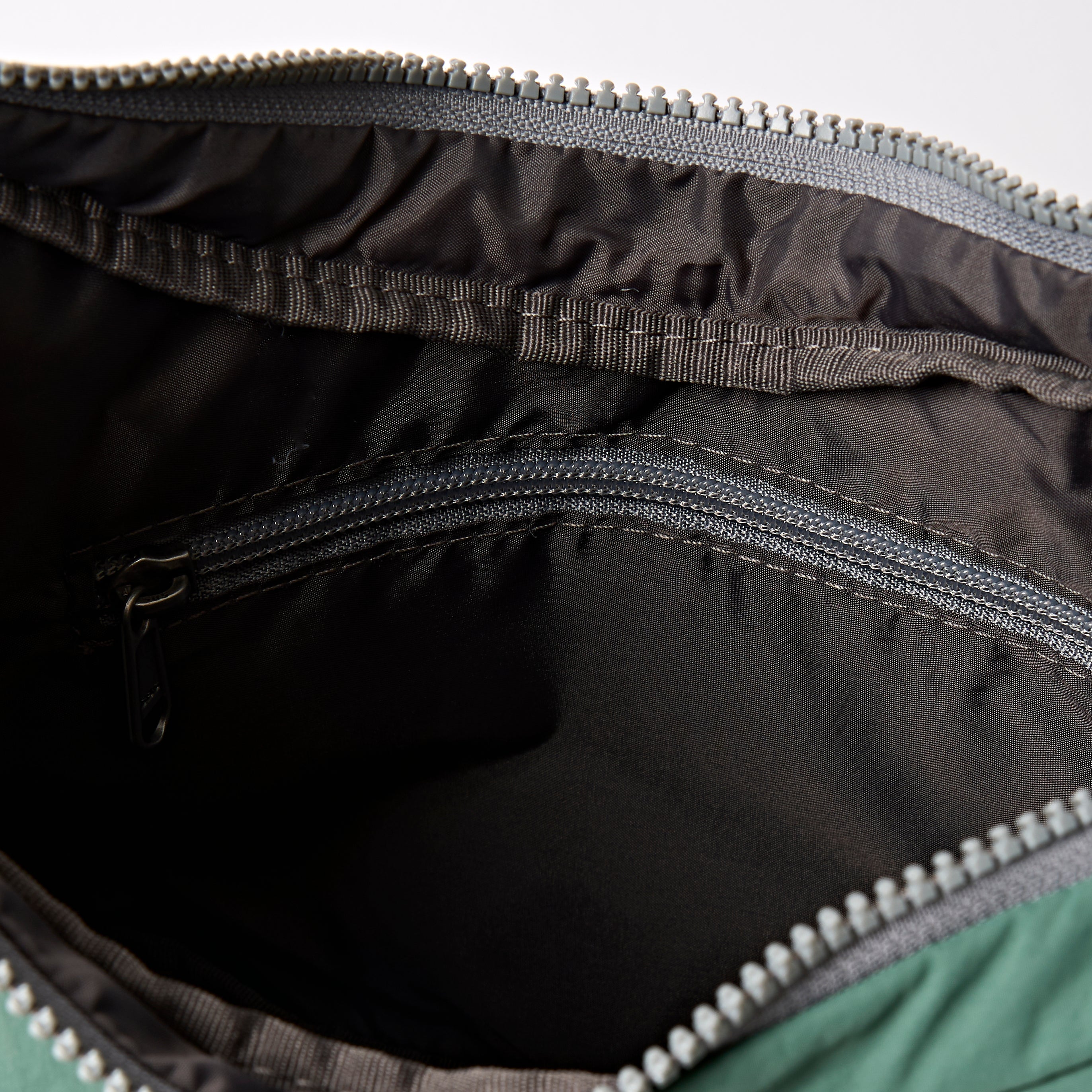 ROKA London - Belsize S handväska #Färg_Arctic