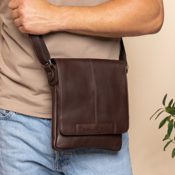 The Chesterfield Brand - Bodin Crossbodyväska #Färg_Brun
