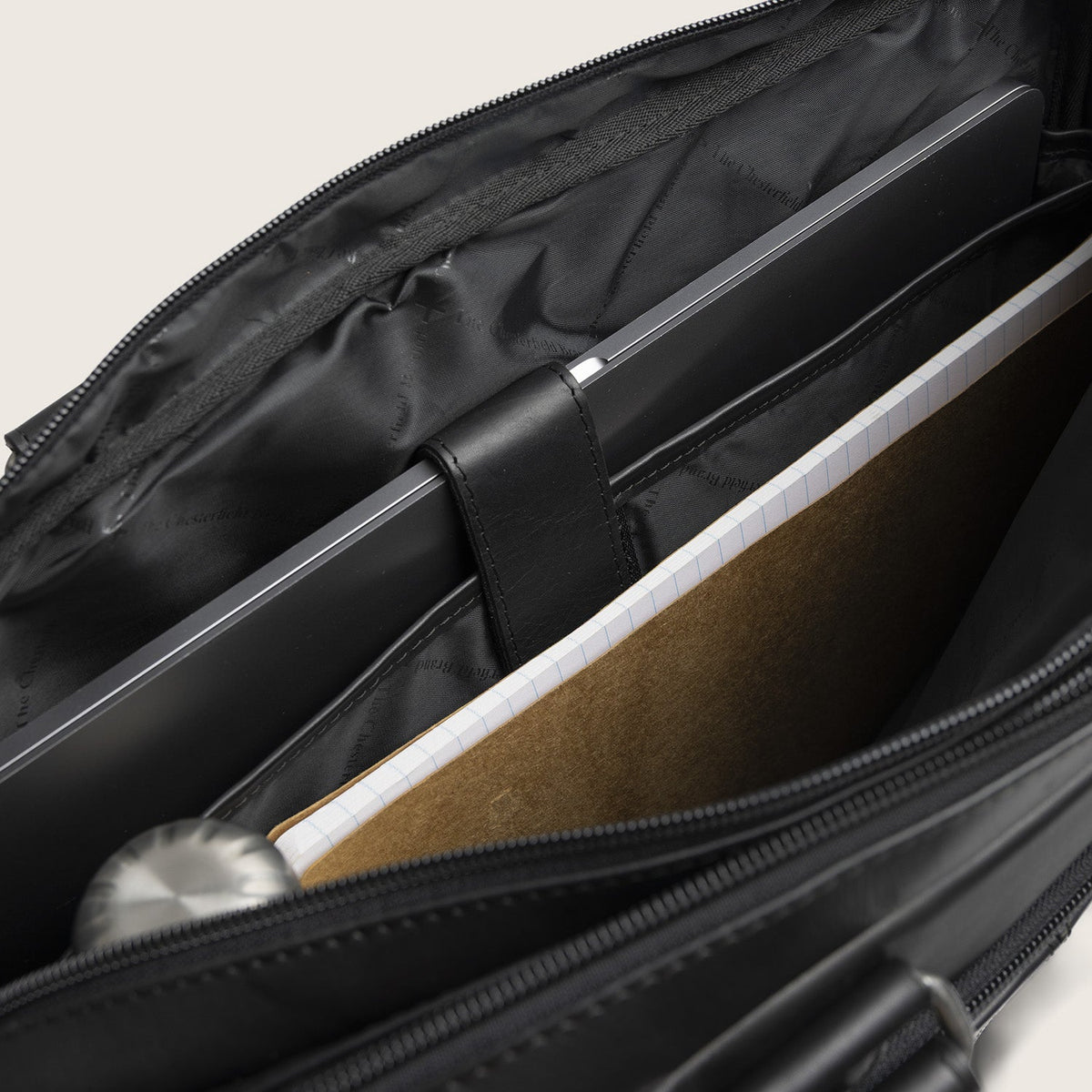 The Chesterfield Brand - Seth Laptopväska #Färg_Svart