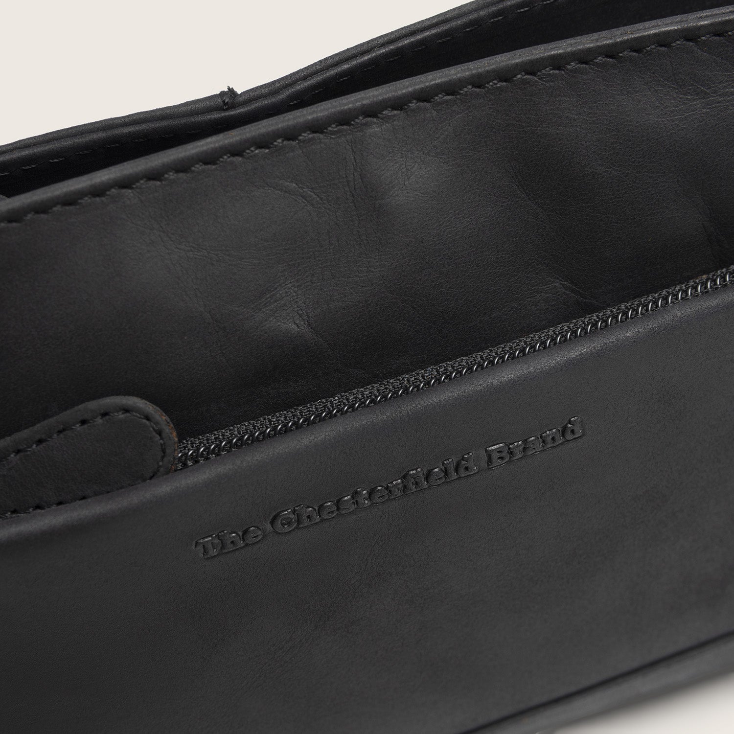The Chesterfield Brand - Salerno Crossbodyväska #Färg_Svart