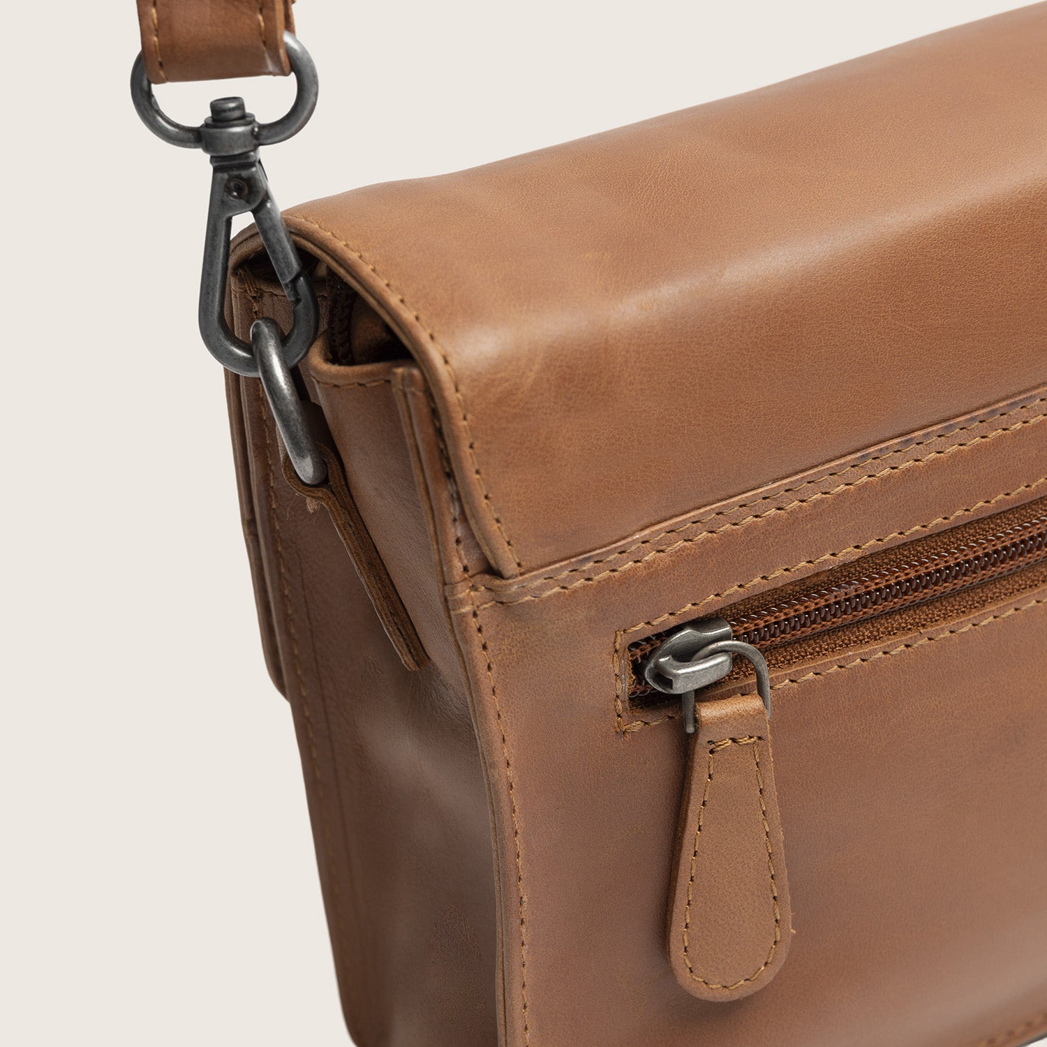 The Chesterfield Brand - Lucca Crossbodyväska #Färg_Konjak