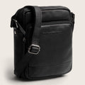 The Chesterfield Brand - Valtorio Crossbodyväska #Färg_Svart