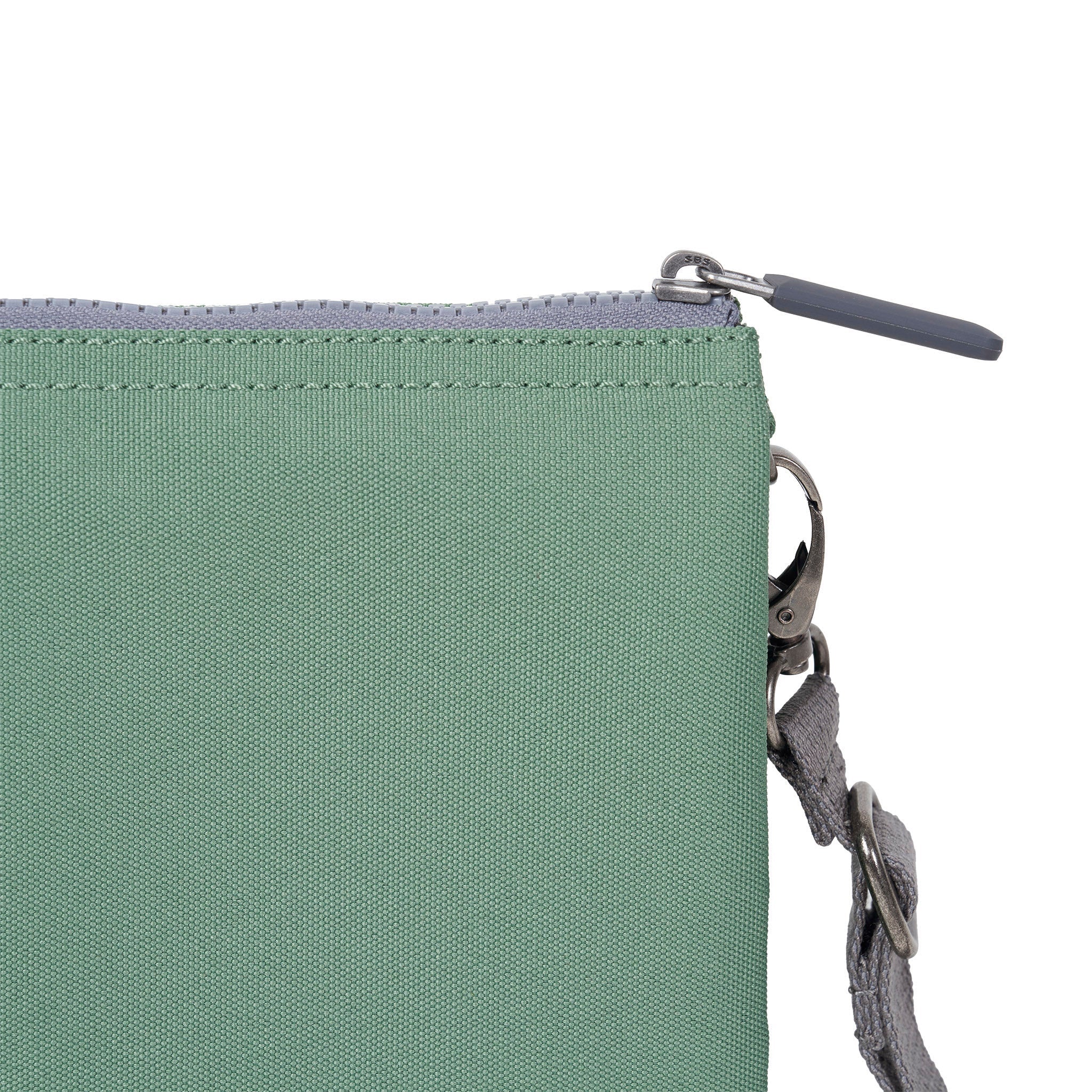 ROKA London - Carnaby XL XL Carnaby crossbody-väska #Färg_Frost