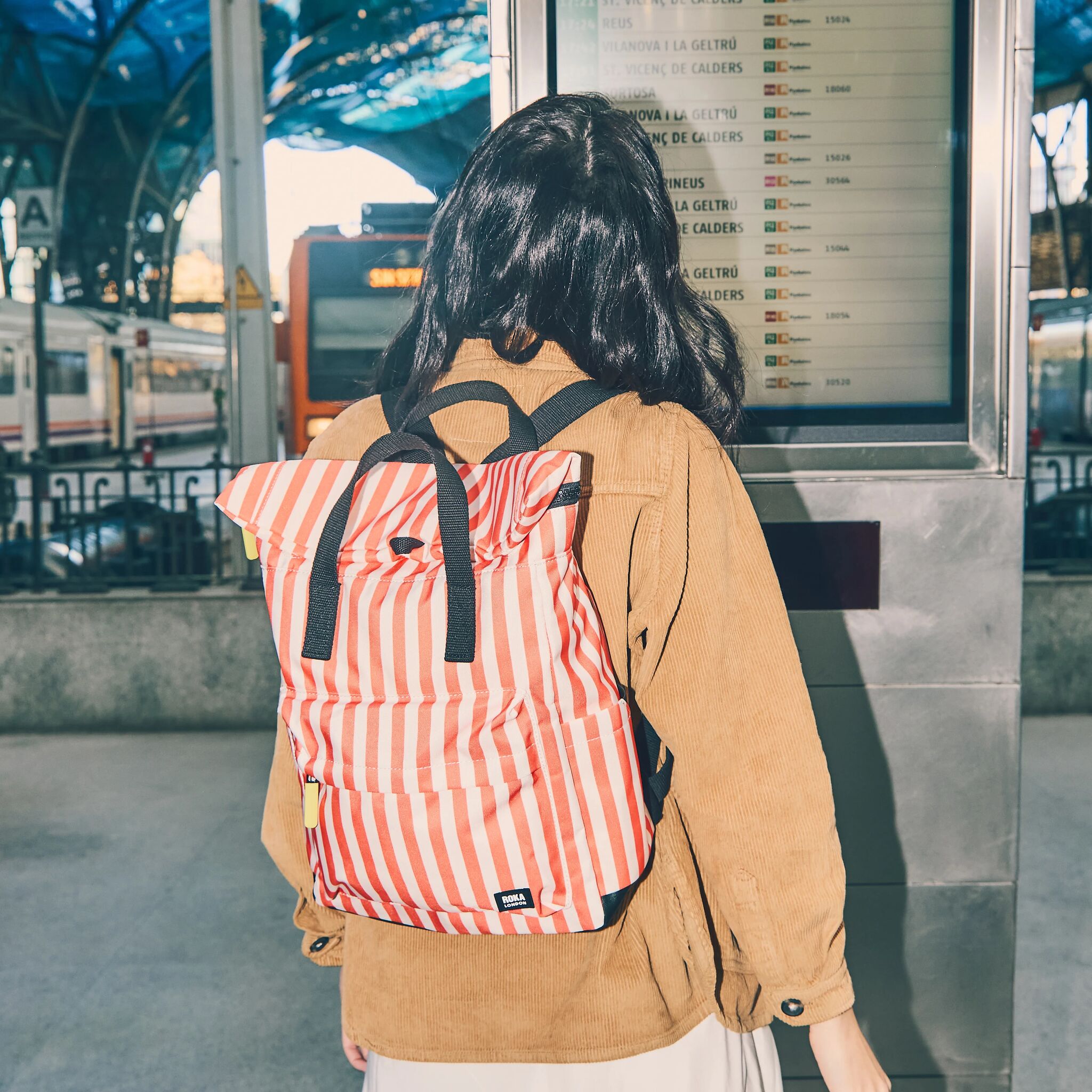 ROKA London - Canfield M rolltop-ryggsäck #Färg_Coral_Stripe