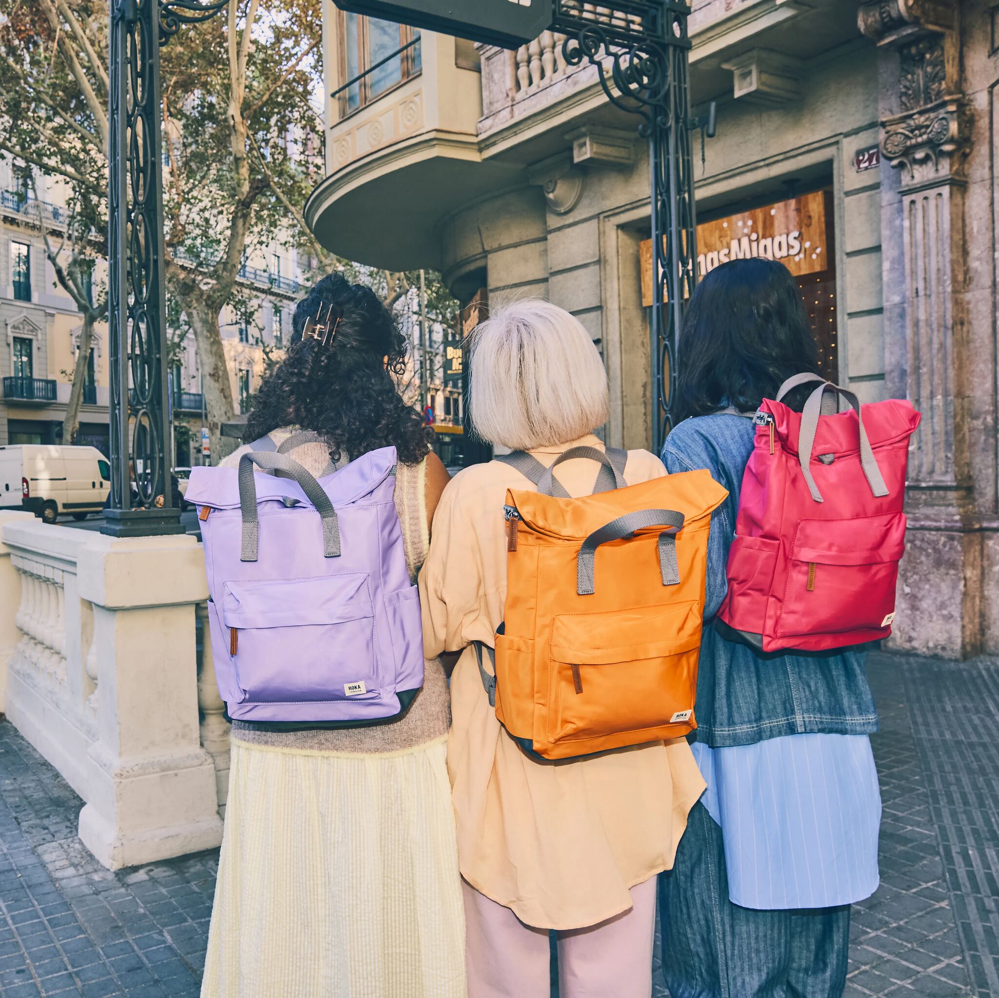 ROKA London - Canfield M rolltop-ryggsäck #Färg_Granita_Red