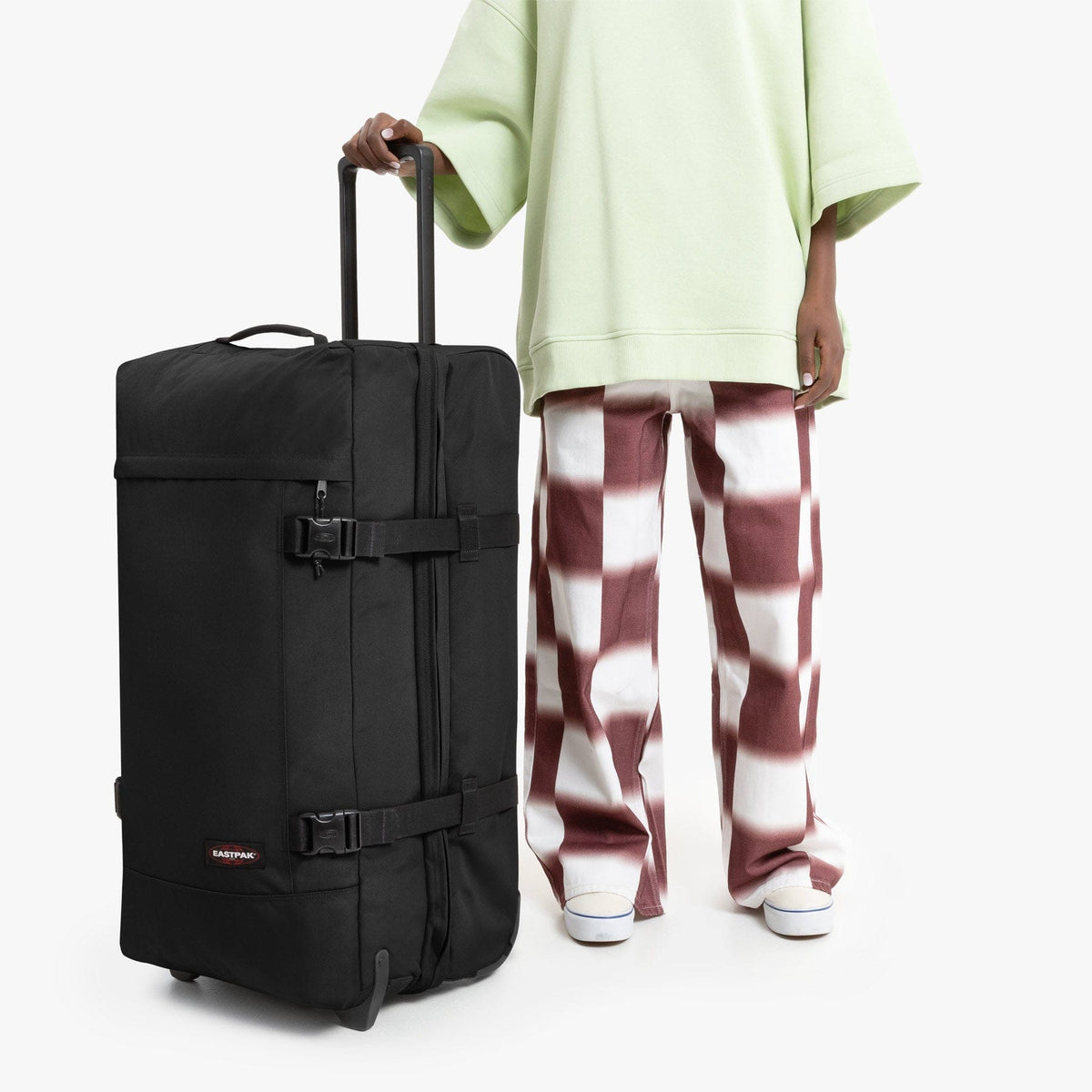 Eastpak - TRANVERZ M Resväska