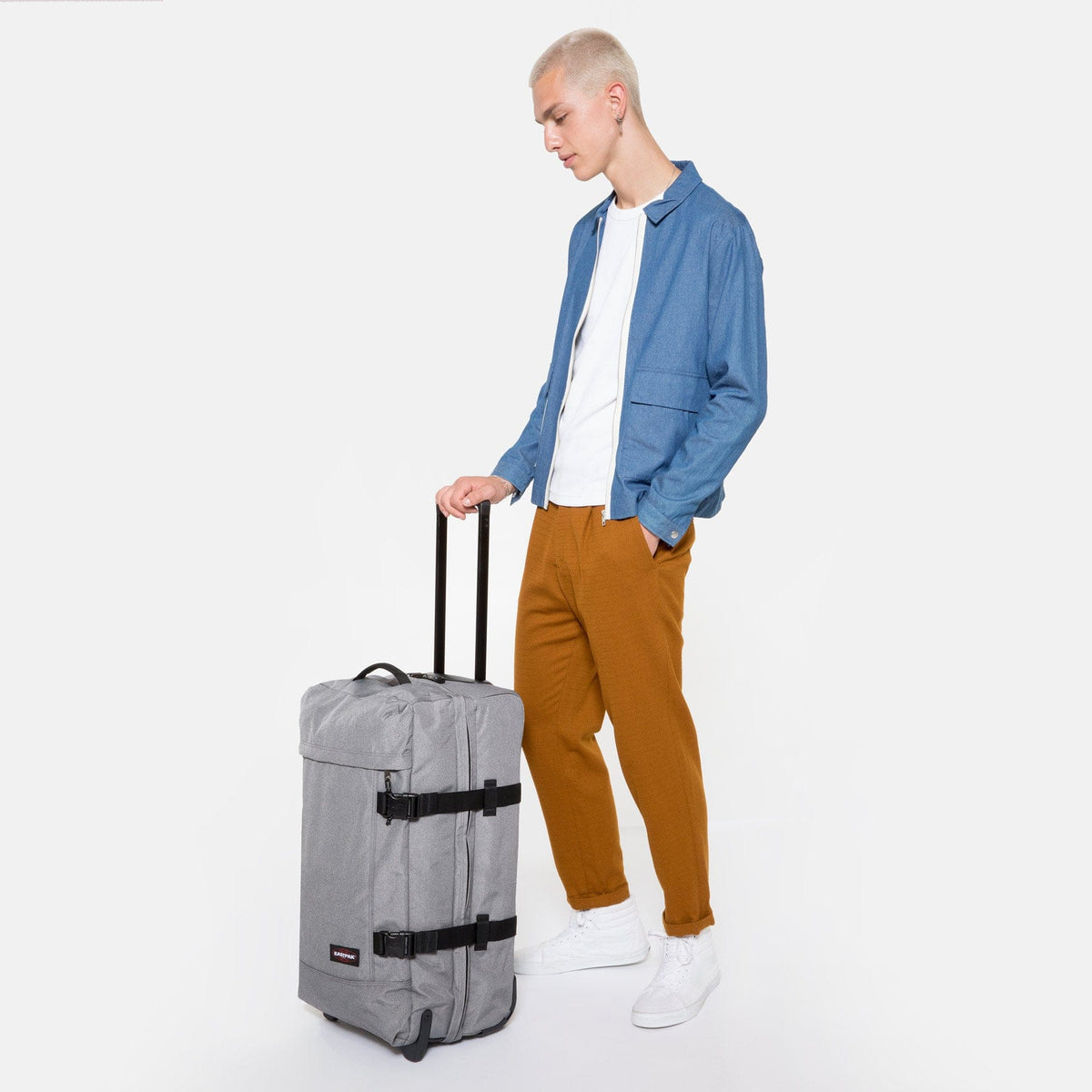 Eastpak - TRANVERZ M Resväska