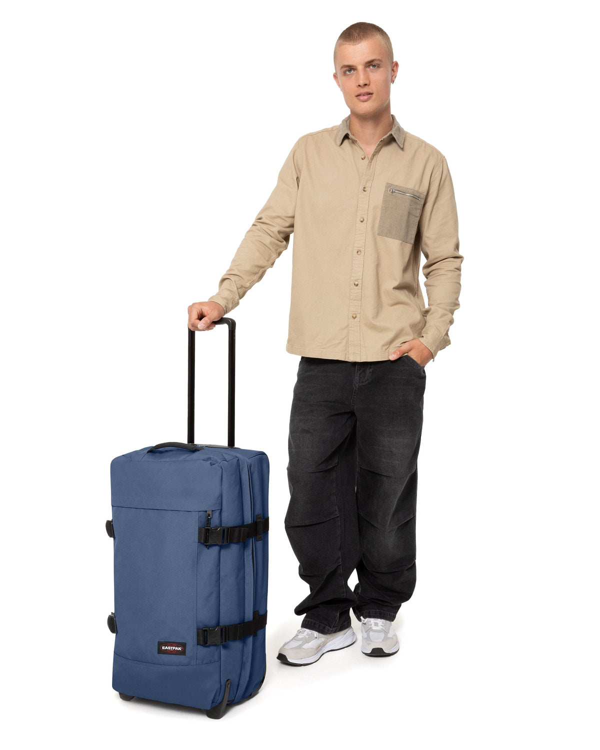 Eastpak - TRANVERZ M Resväska