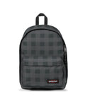 Eastpak - OUT OF OFFICE Laptopryggsäck #Färg_Checker_Grey