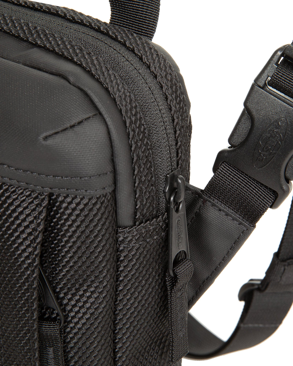 Eastpak - THE ONE CNNCT Crossbodyväska