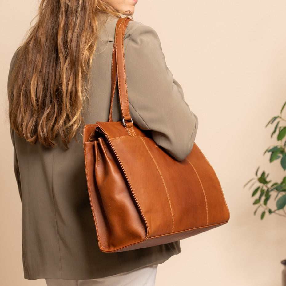 The Chesterfield Brand - Fidenza Axelväska #Färg_Konjak