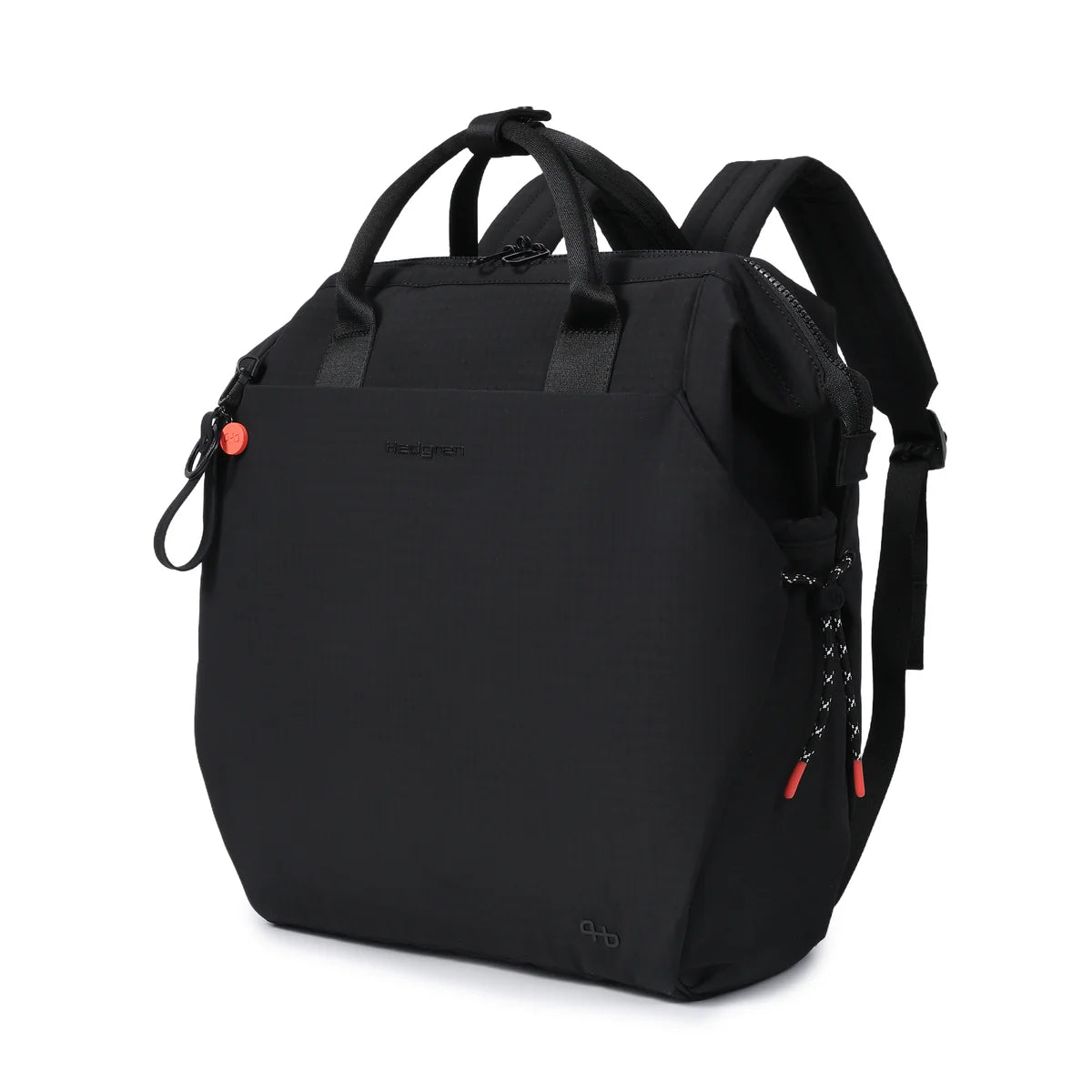 Hedgren Orizuru 15 tum ryggsäck in black with front zipper pocket and padded shoulder straps for comfortable carrying.