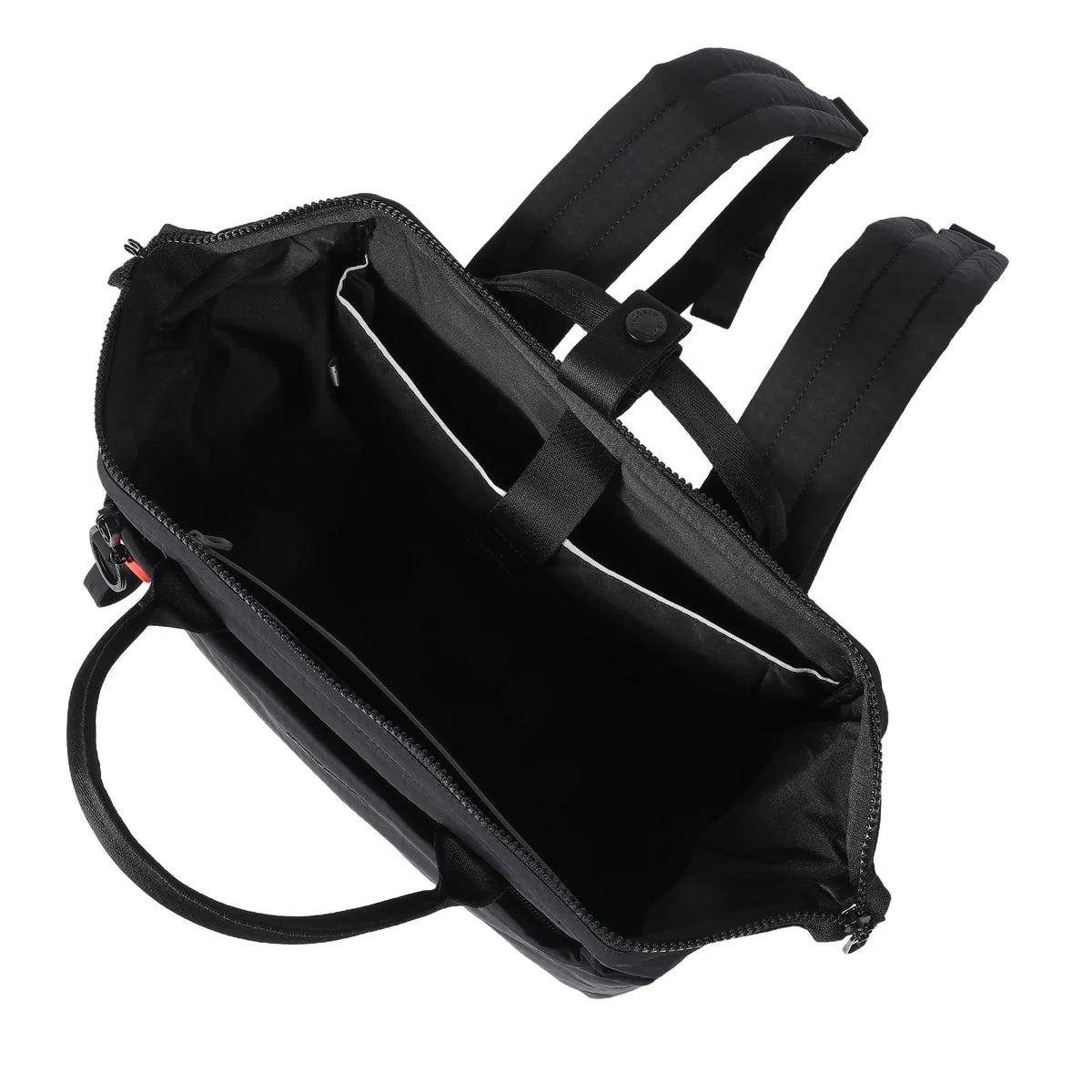 Hedgren Orizuru 15 tum ryggsäck in black with adjustable straps and front pocket, designed for school or travel use.
