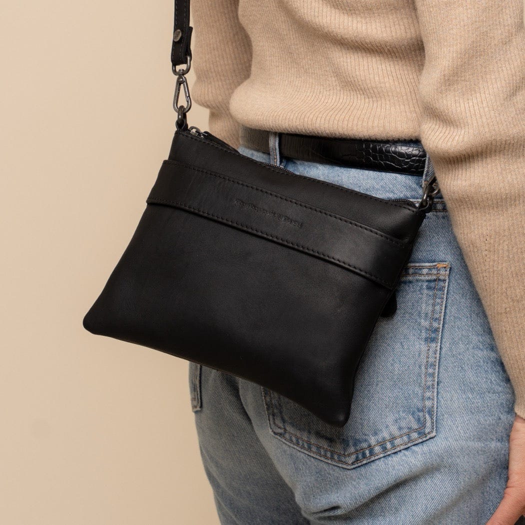 The Chesterfield Brand - Harlan Crossbodyväska #Färg_Svart