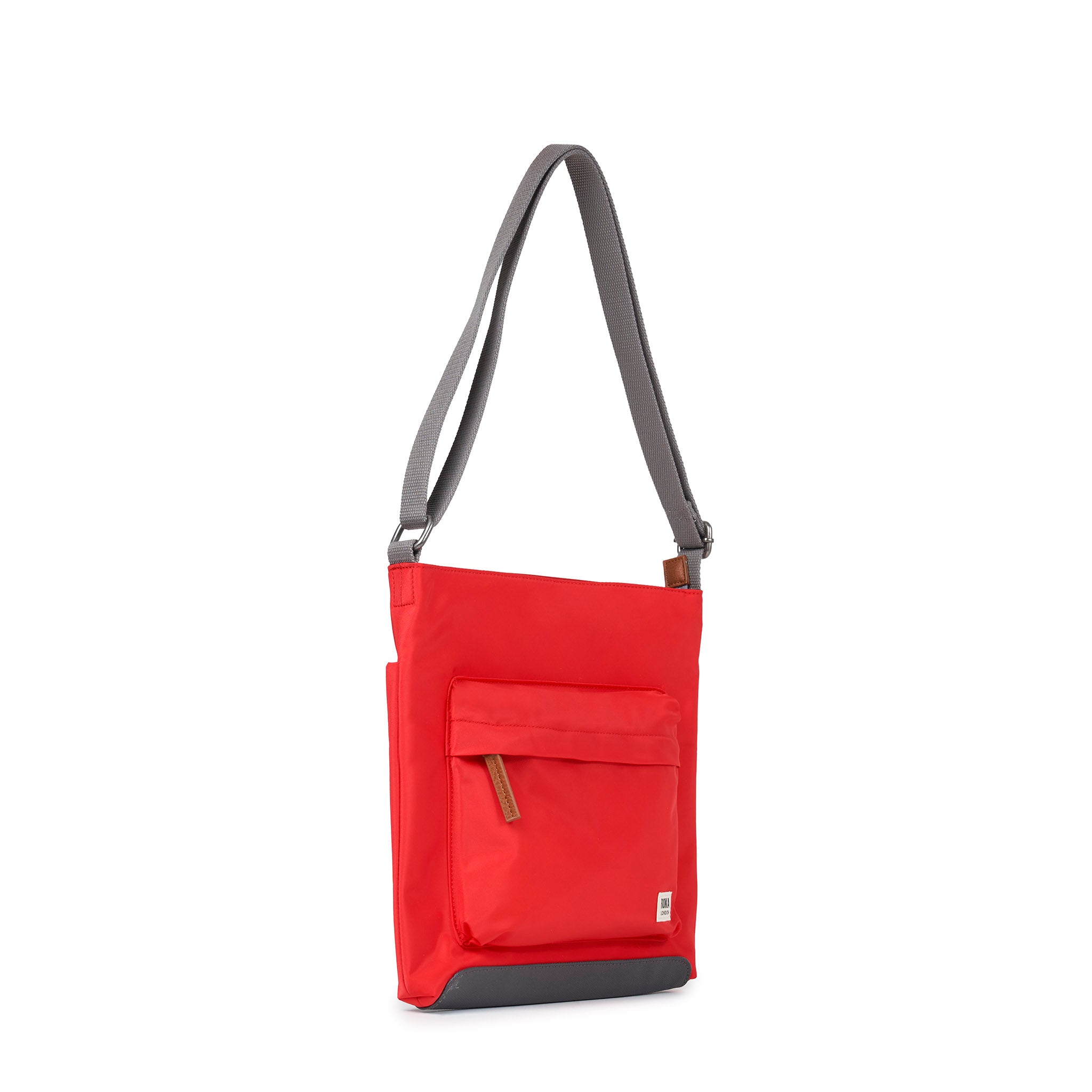 ROKA London - Kennington M crossbody-väska #Färg_Chilli_Oil