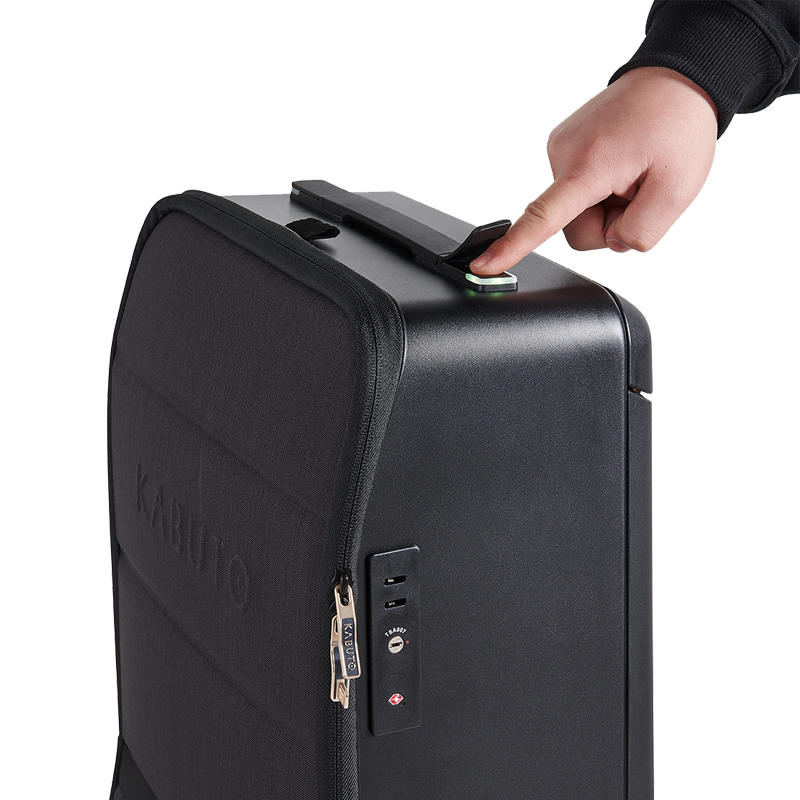 Kabuto Carry-on CABIN Ideal - Expanderbar 55/75 cm - Svart Kabinväska - Powerbank