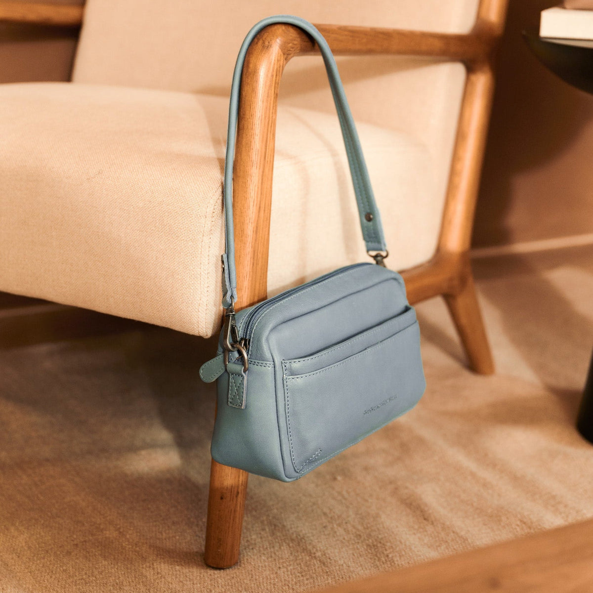 The Chesterfield Brand - Liora Crossbodyväska #Färg_Blå