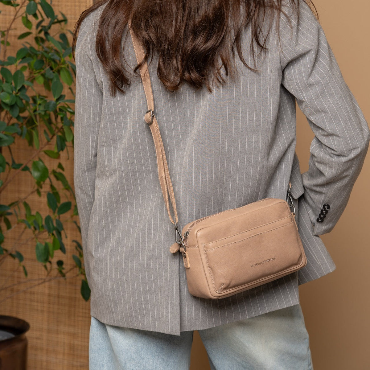 Liora Axelväska #Färg_Taupe