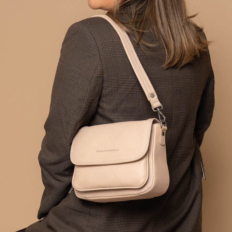 The Chesterfield Brand - Miloa Crossbodyväska #Färg_Beige