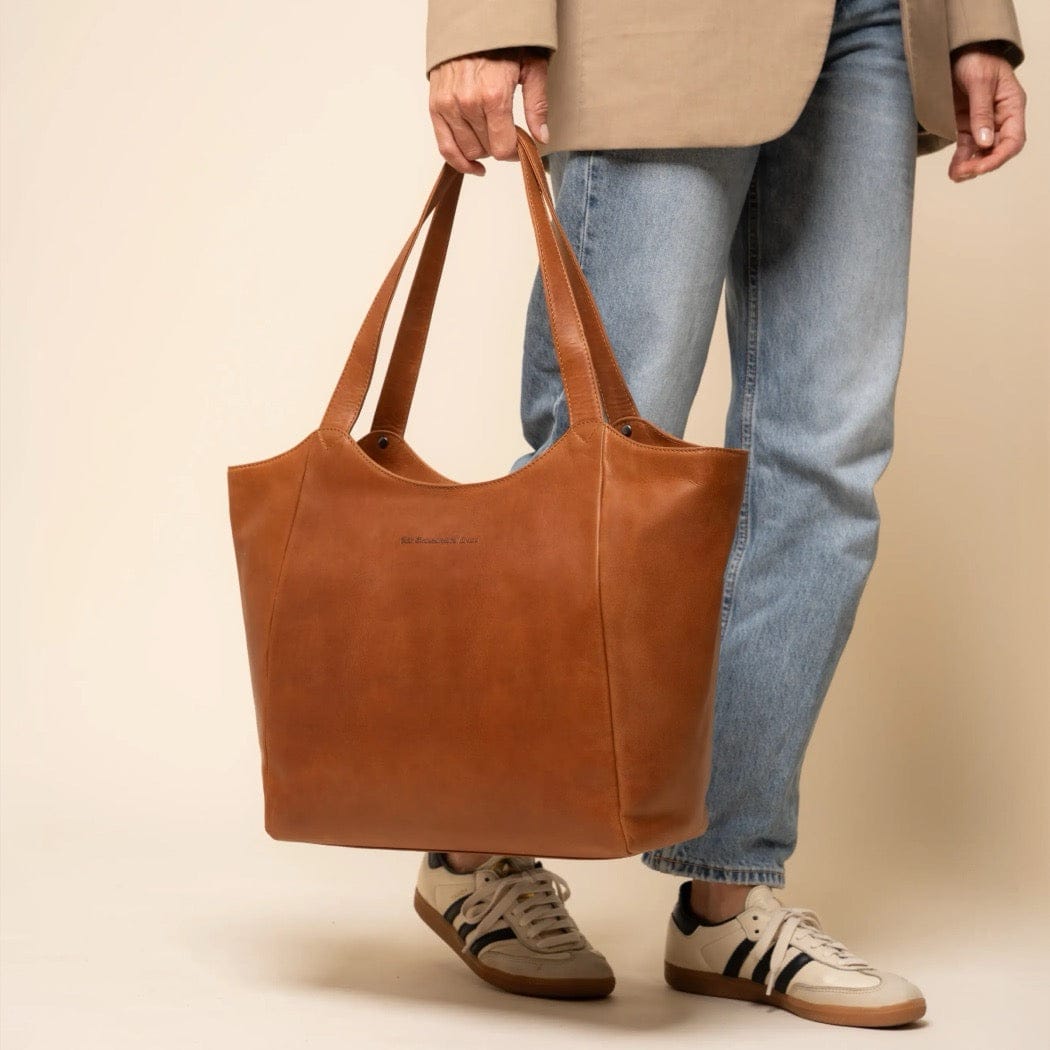 The Chesterfield Brand - Mireya Toteväska