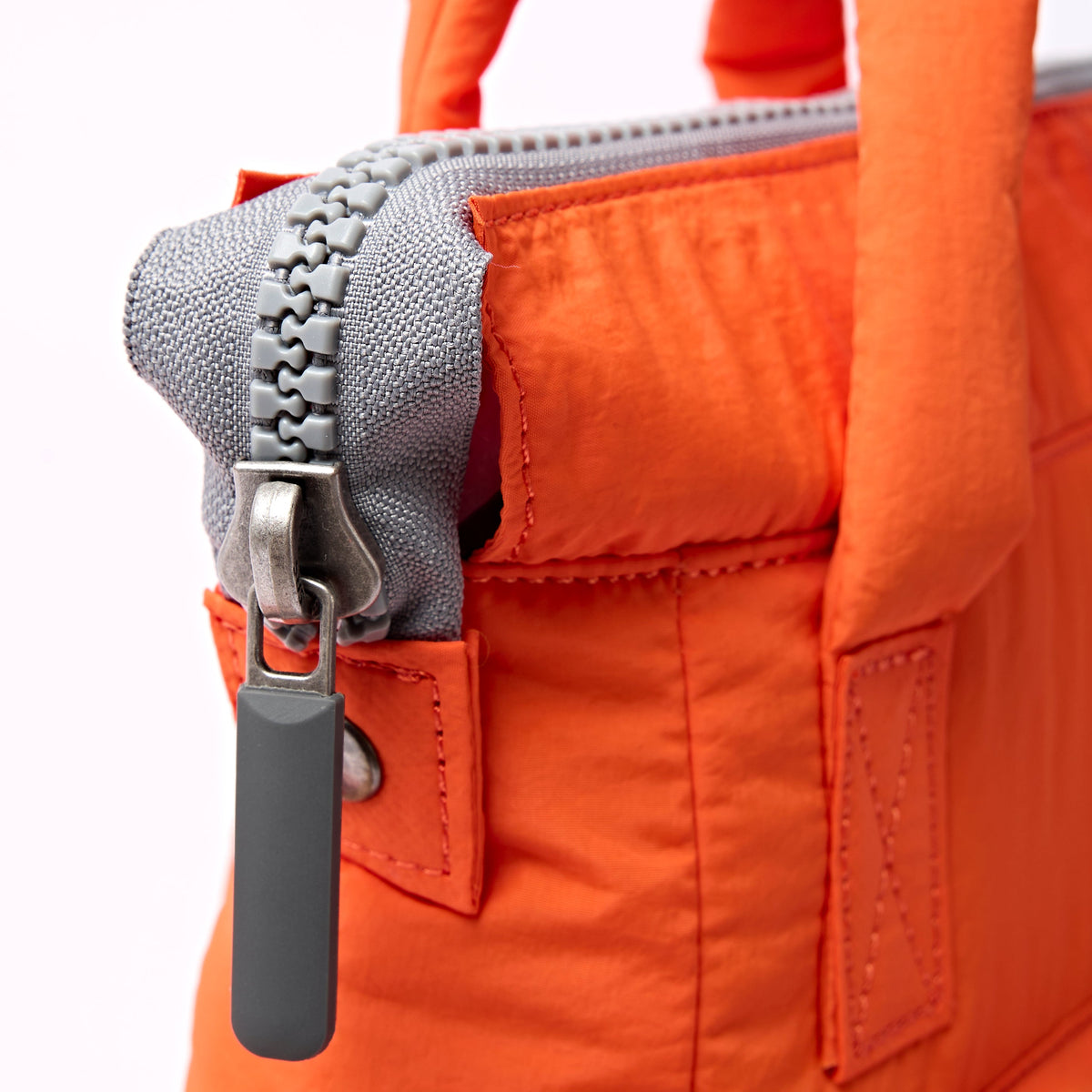 ROKA London - Bantry XS XS-ryggsäck #Färg_Retro_Tangerine