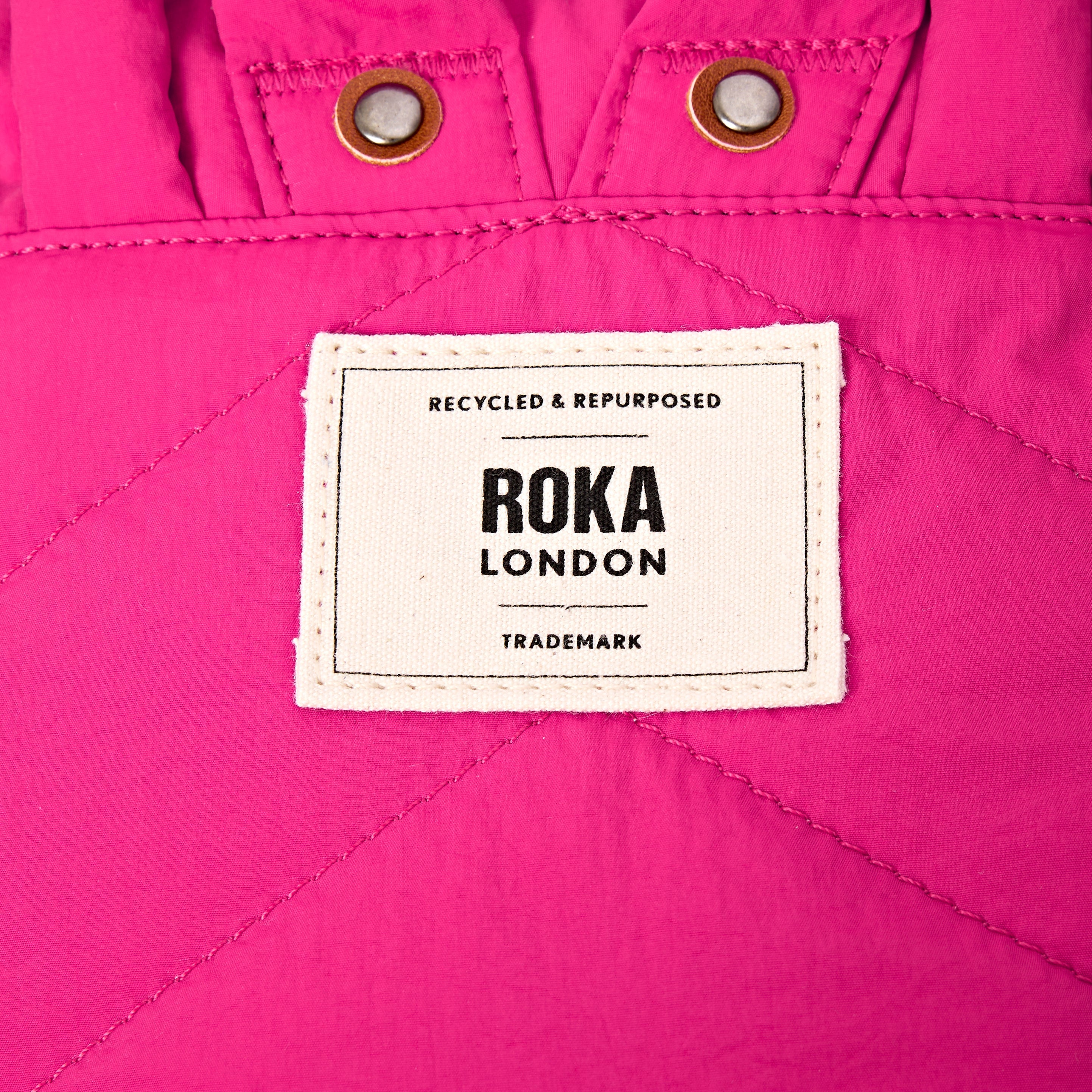 ROKA London - Bantry XS XS-ryggsäck #Färg_Very_Berry