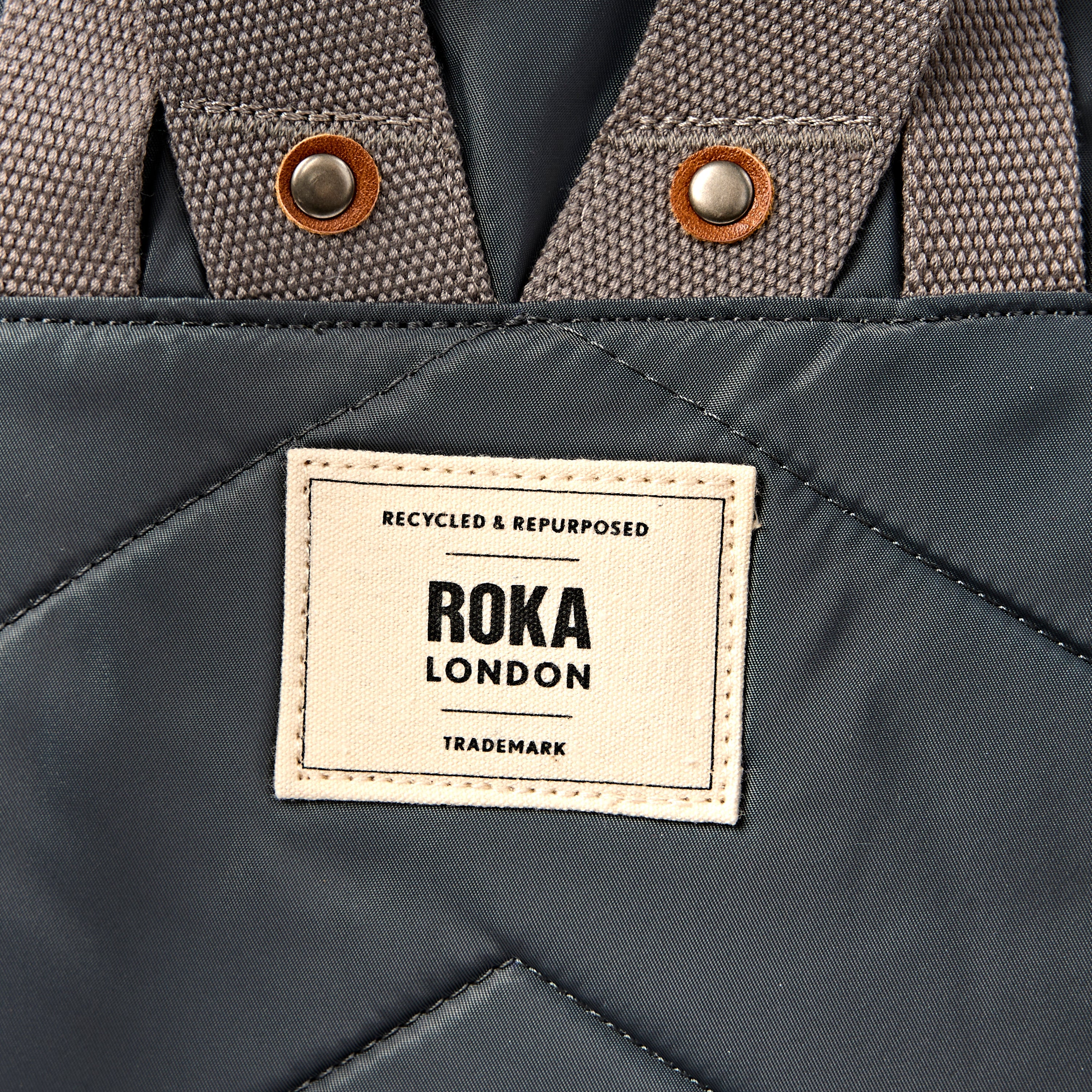 ROKA London - Bayswater M paraplyryggsäck #Färg_Beluga