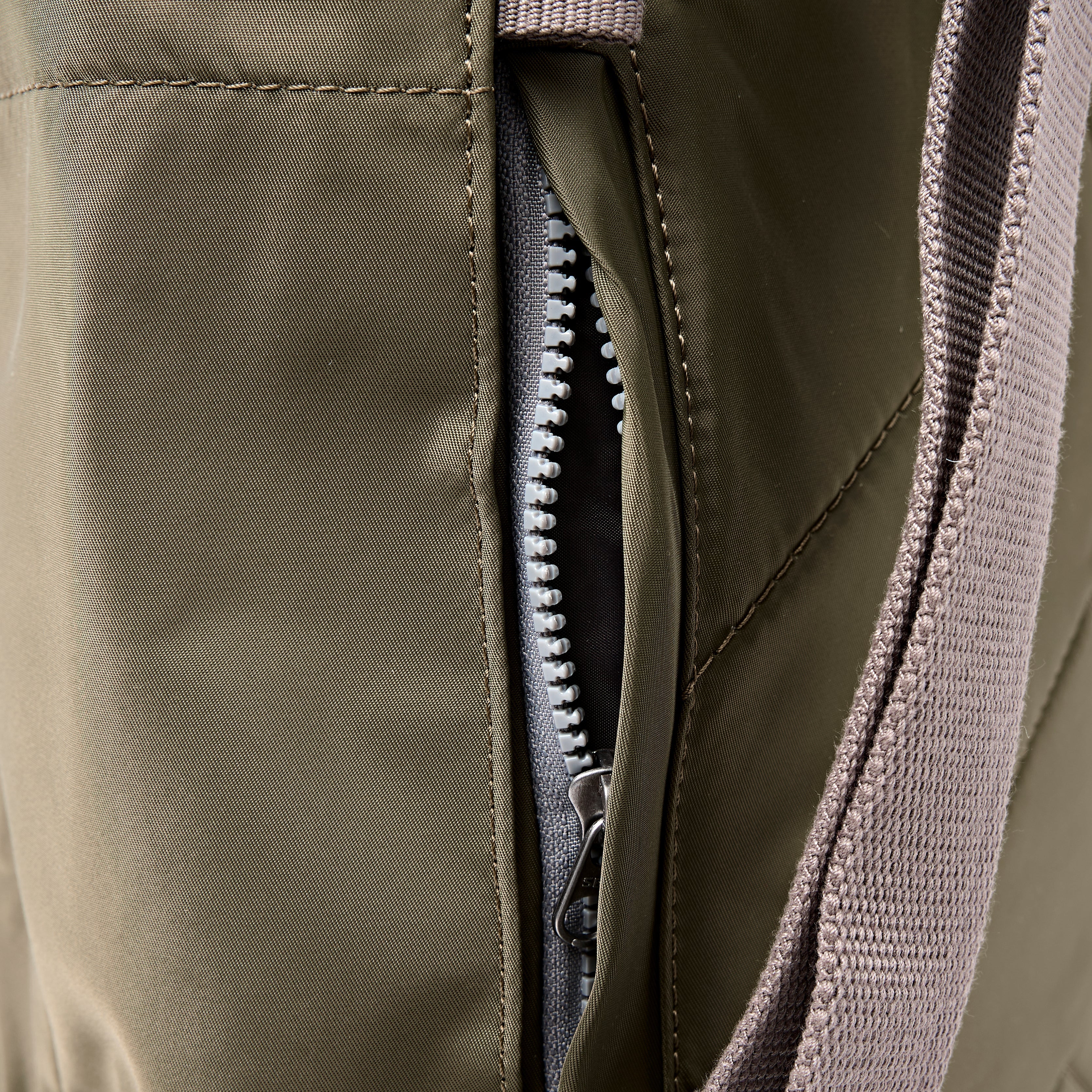 ROKA London - Bayswater M paraplyryggsäck #Färg_Army
