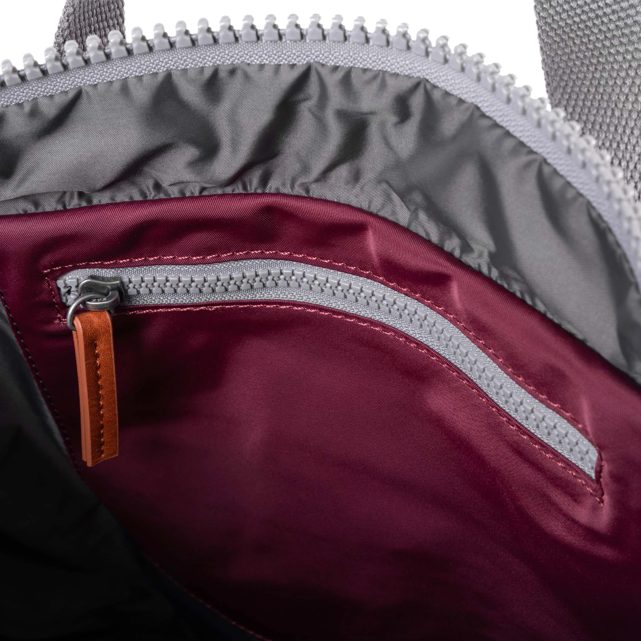 ROKA London - Bayswater M paraplyryggsäck #Färg_Plum