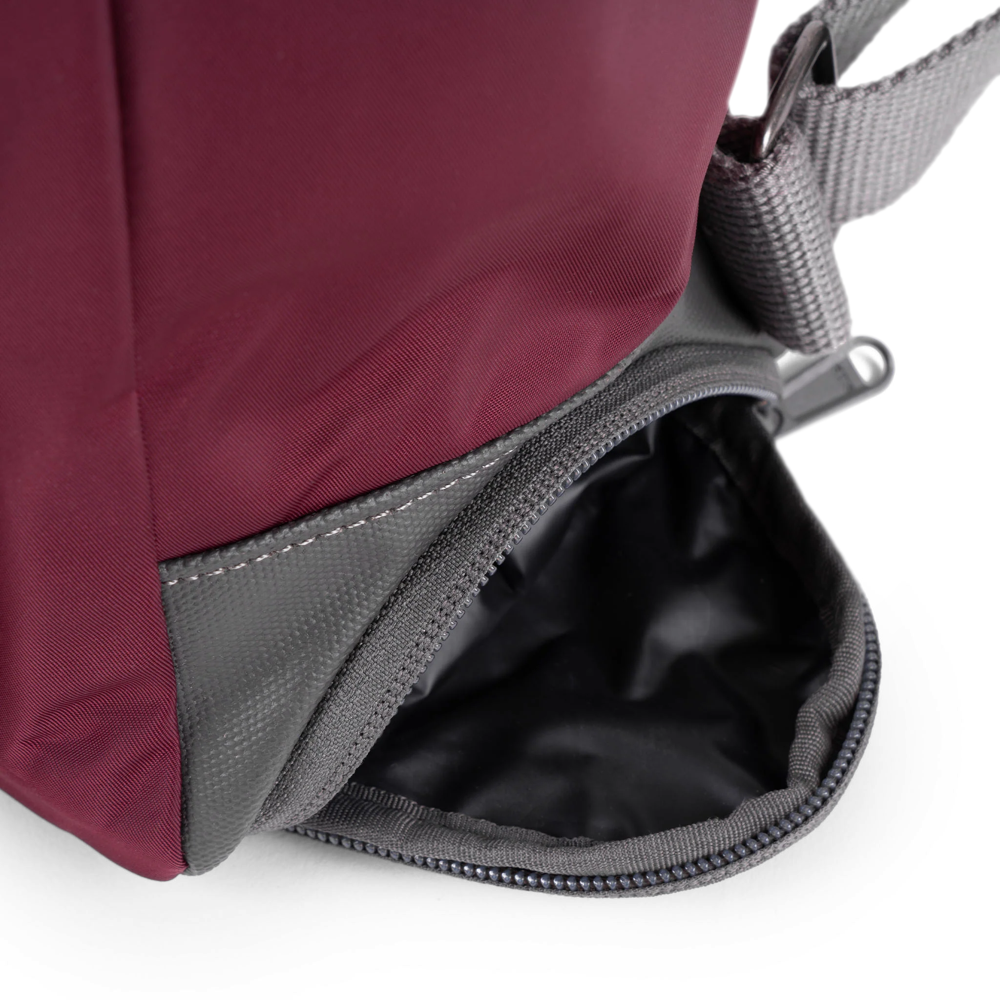 ROKA London - Bayswater M paraplyryggsäck #Färg_Plum