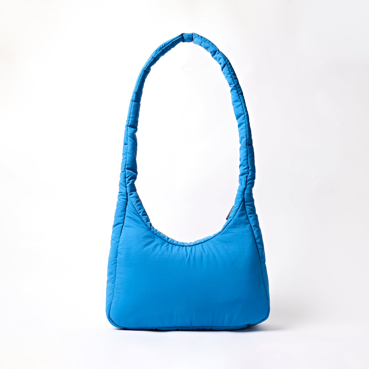 ROKA London - Belsize M crossbody-väska #Färg_Malibu_Blue