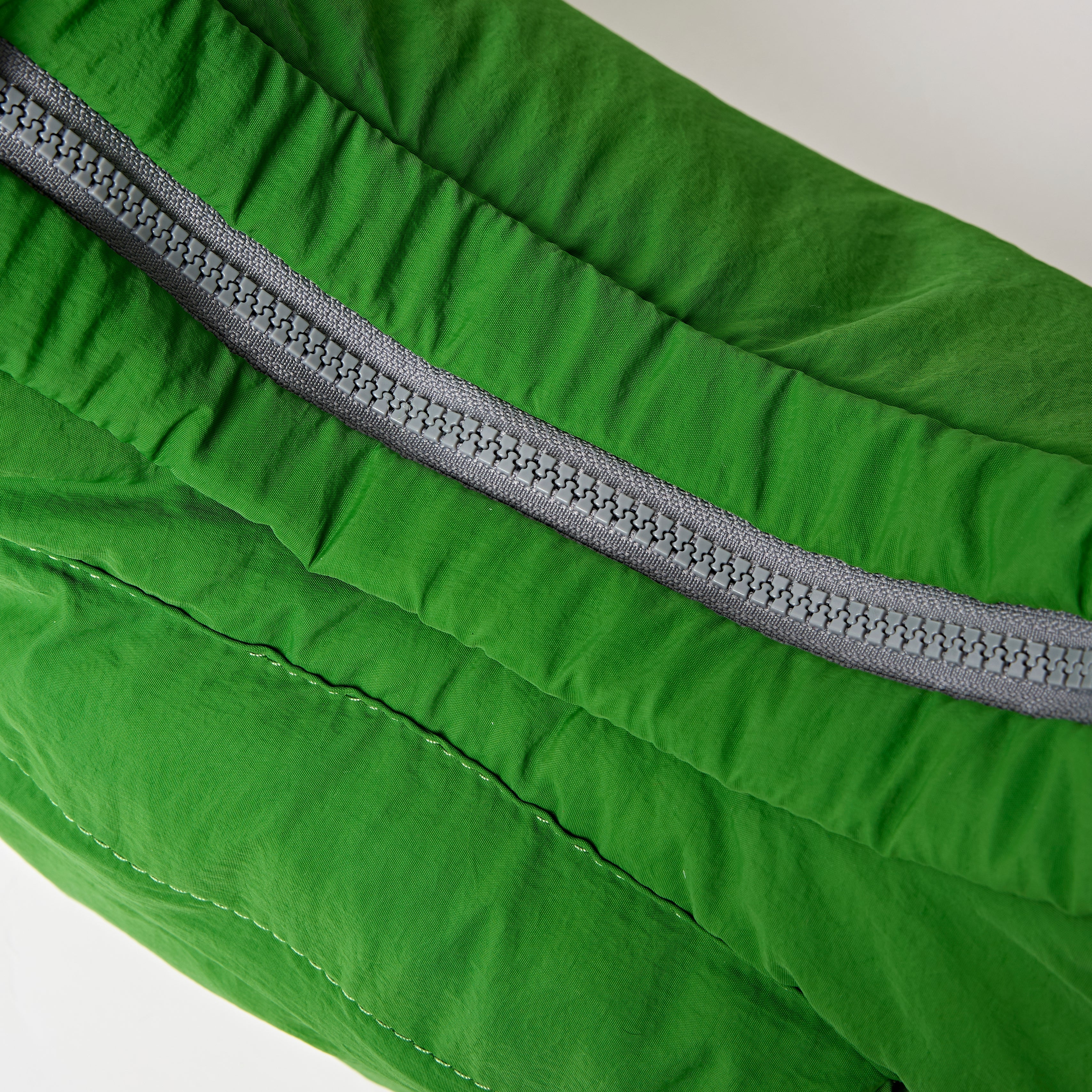ROKA London - Belsize M crossbody-väska #Färg_Online_Lime