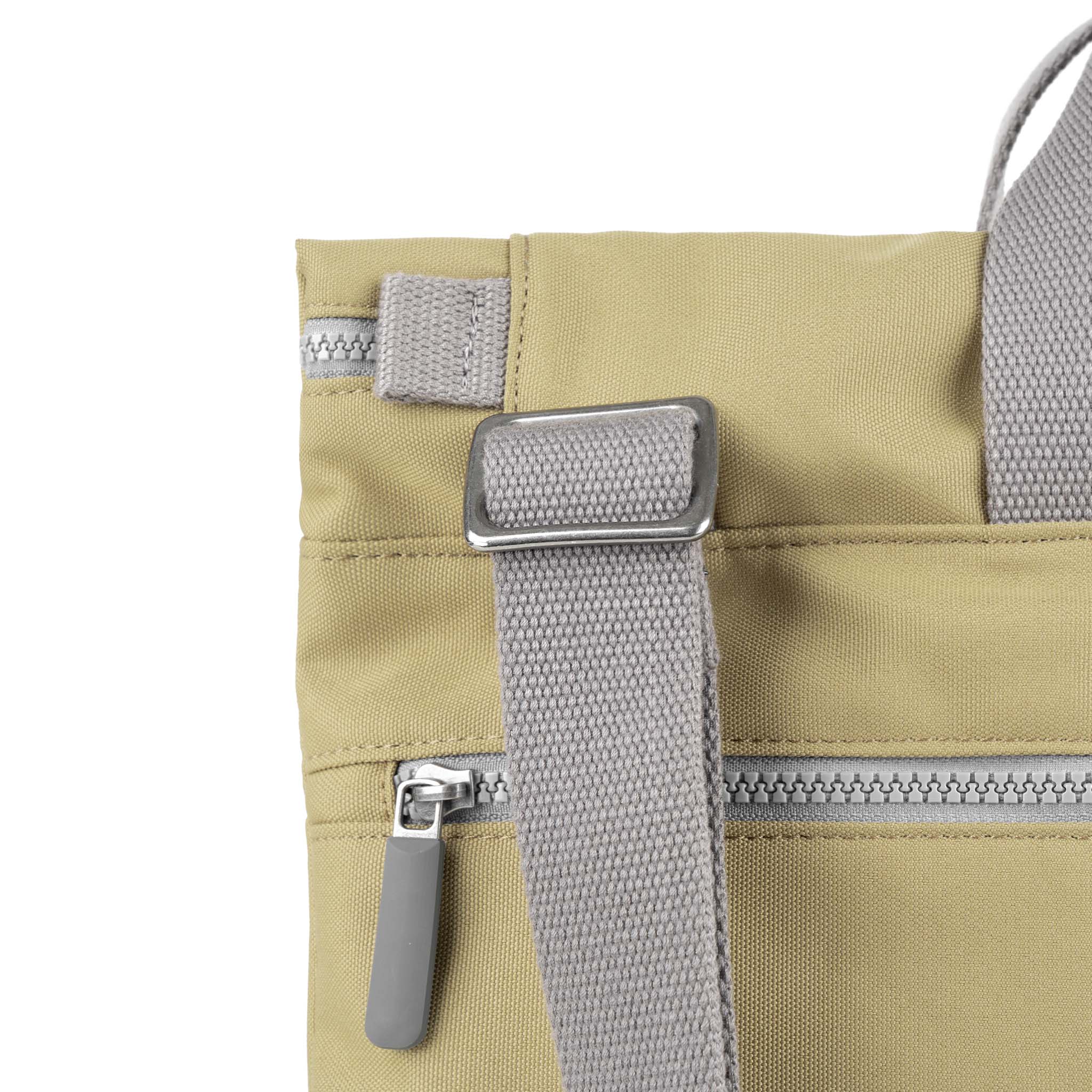 ROKA London - Blackfriars L messengerväska #Färg_Khaki
