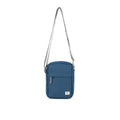 ROKA London - Bond S crossbody-väska med ficka #Färg_Deep_Blue