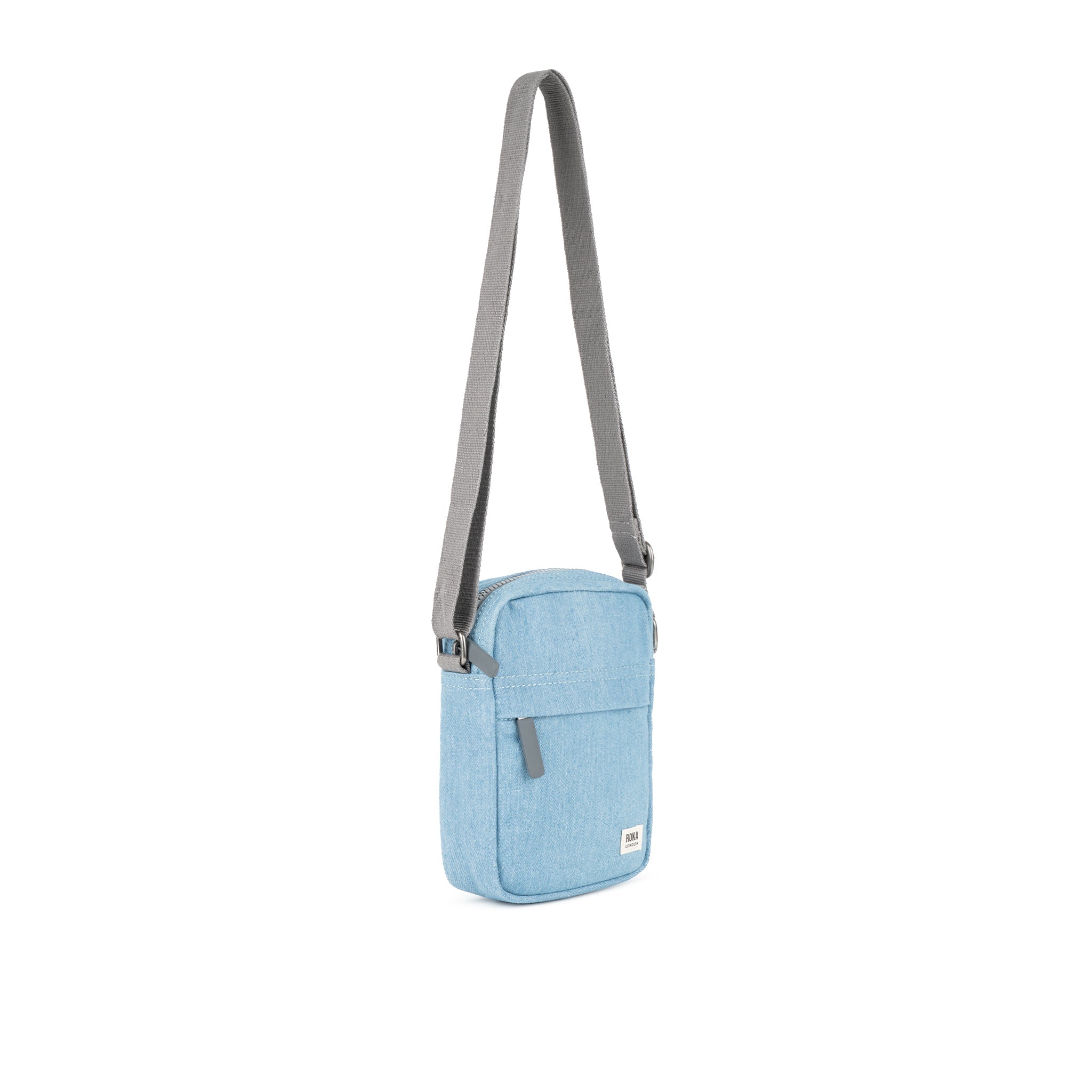 ROKA London - Bond S crossbody-väska med ficka #Färg_Light_Denim