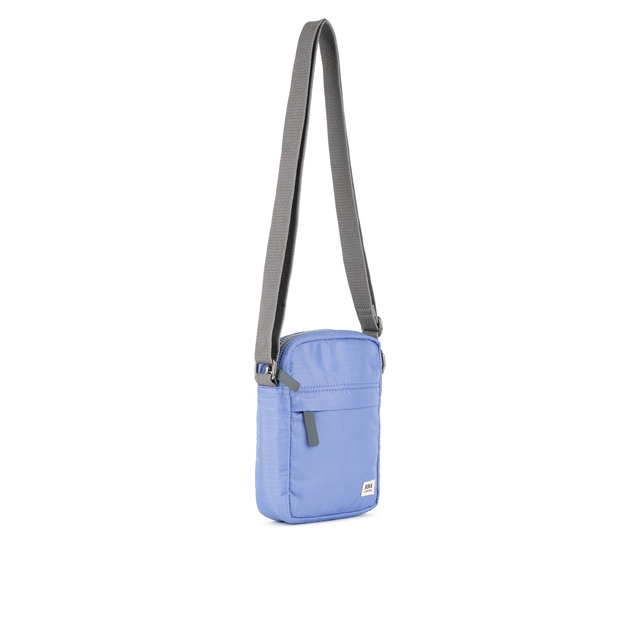 ROKA London - Bond S crossbody-väska med ficka #Färg_Jacaranda