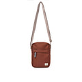 ROKA London - Bond S crossbody-väska med ficka #Färg_Chocolate