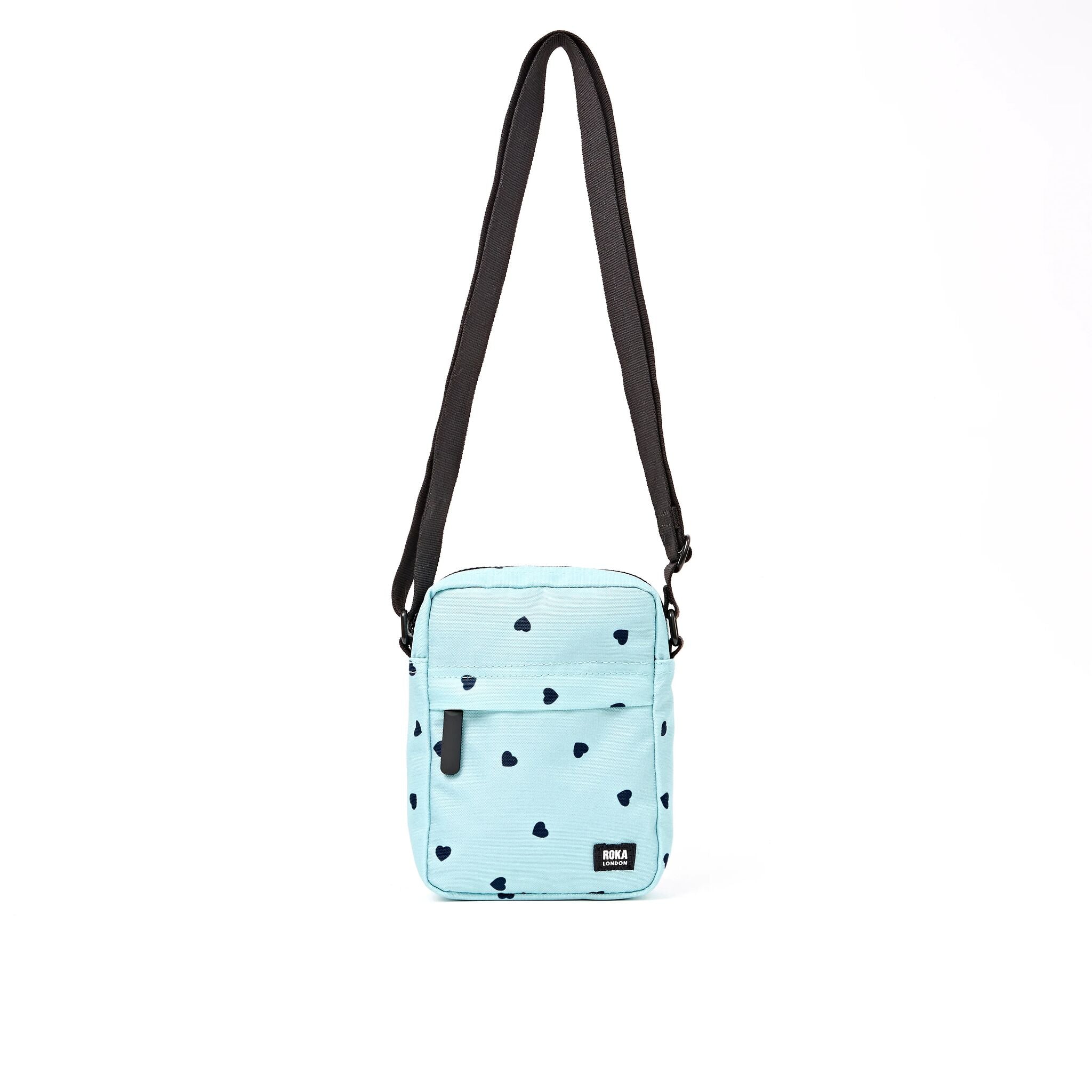 ROKA London - Bond S crossbody-väska med ficka #Färg_Heart_Print