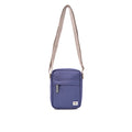 ROKA London - Bond S crossbody-väska med ficka #Färg_Oceana